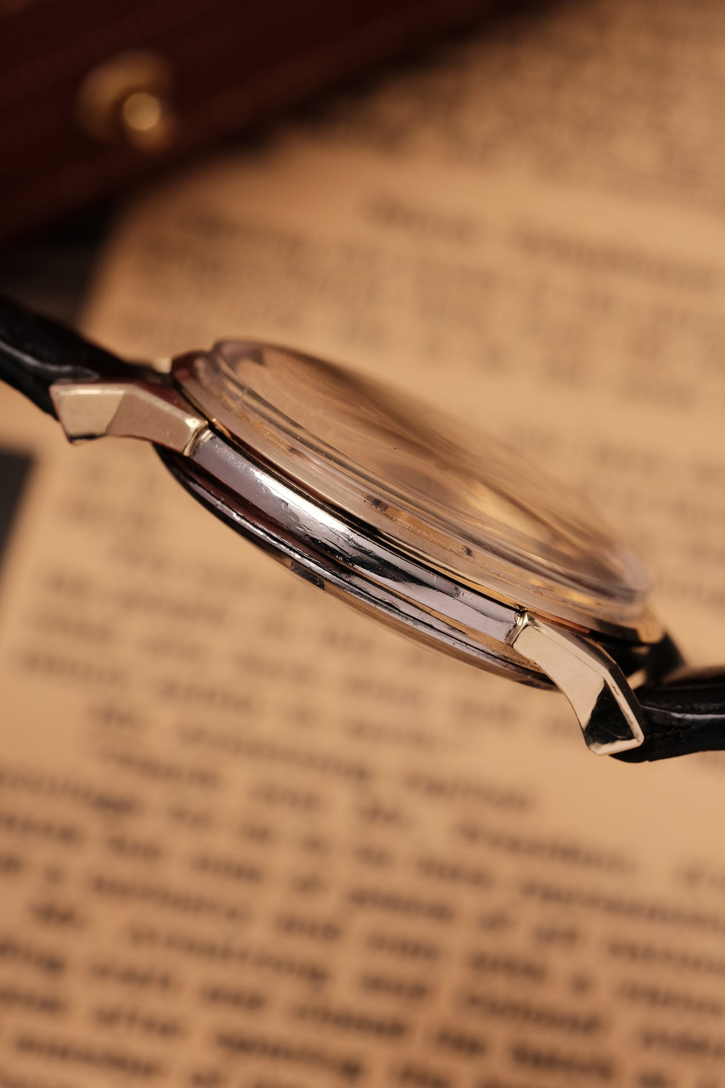 1964 OMEGA CONSTELLATION PIE PAN DOG LEG CHAMPAGNE Dial AUTOMATIC CHRONOMETER REF. 167.005