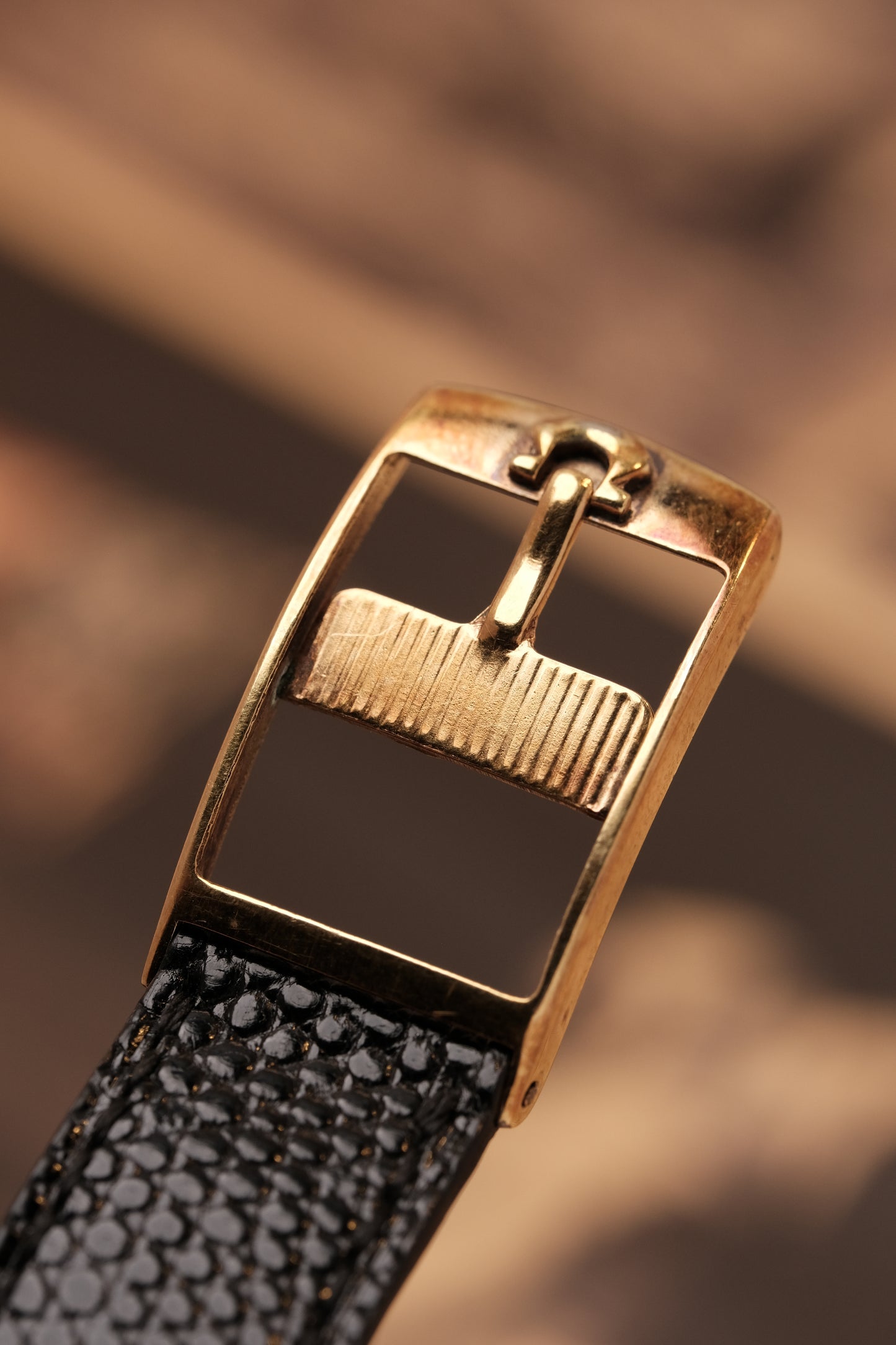 Vintage Tank OMEGA DE VILLE REF. 511.0404 (Roman number dial )