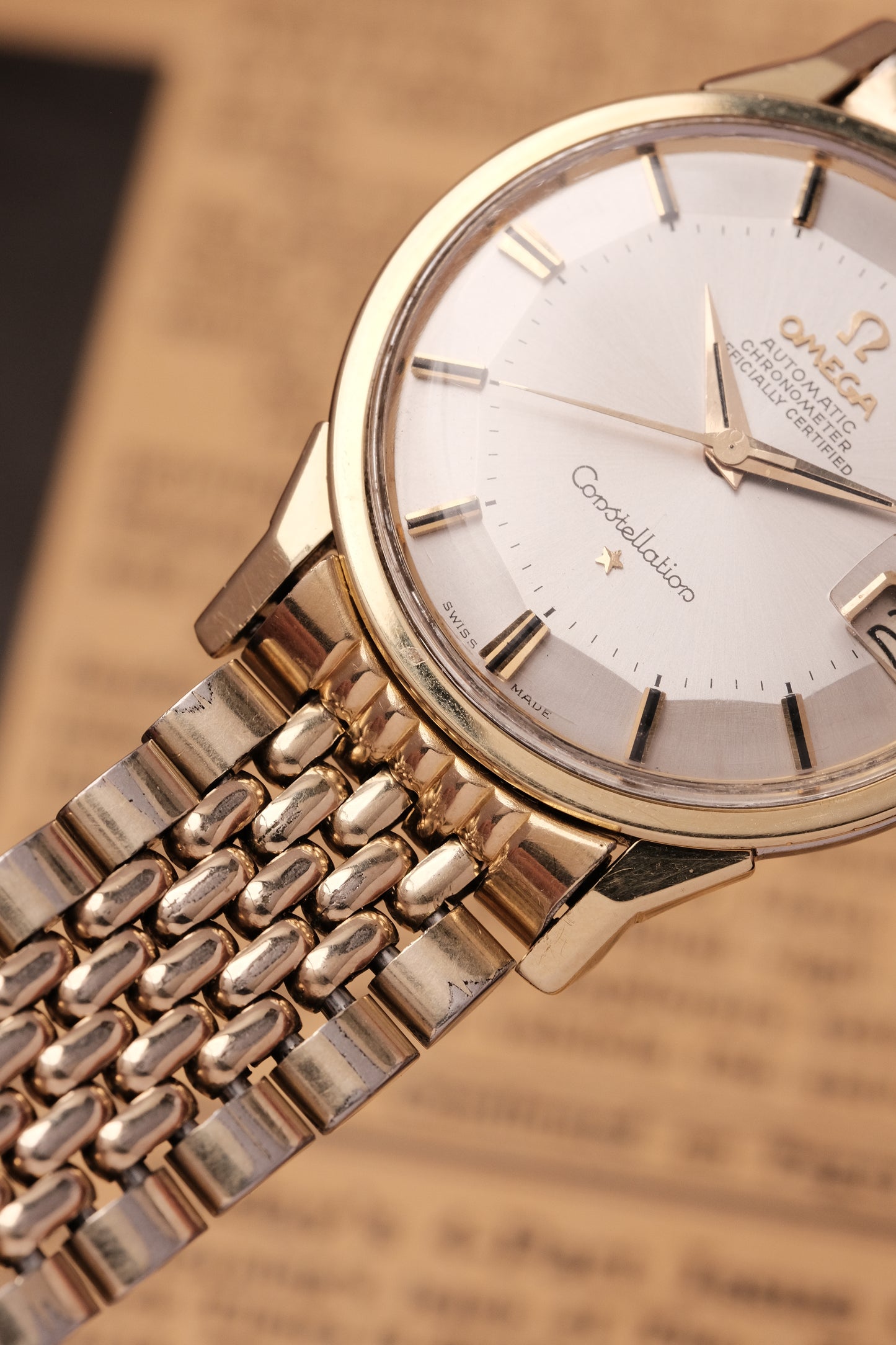 1962 OMEGA CONSTELLATION PIE PAN DOG LEG GOLD AUTOMATIC CHRONOMETER REF. 168.005