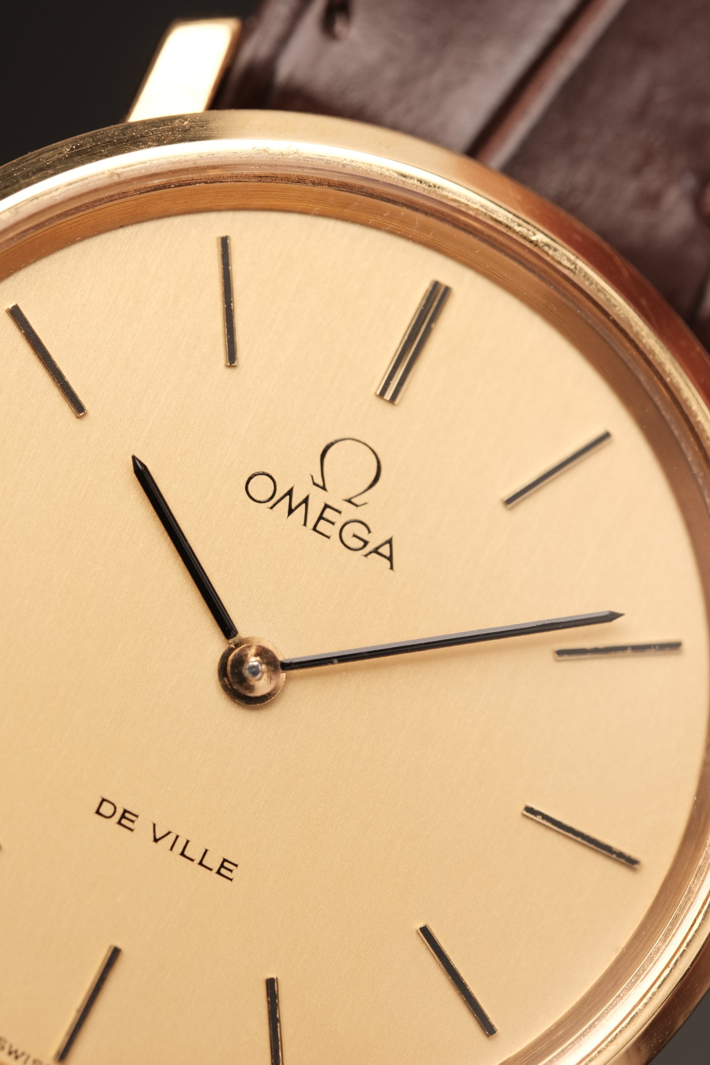 1970's OMEGA De Ville 111.0107 Cal.625 Gold Manual Winding Vintage