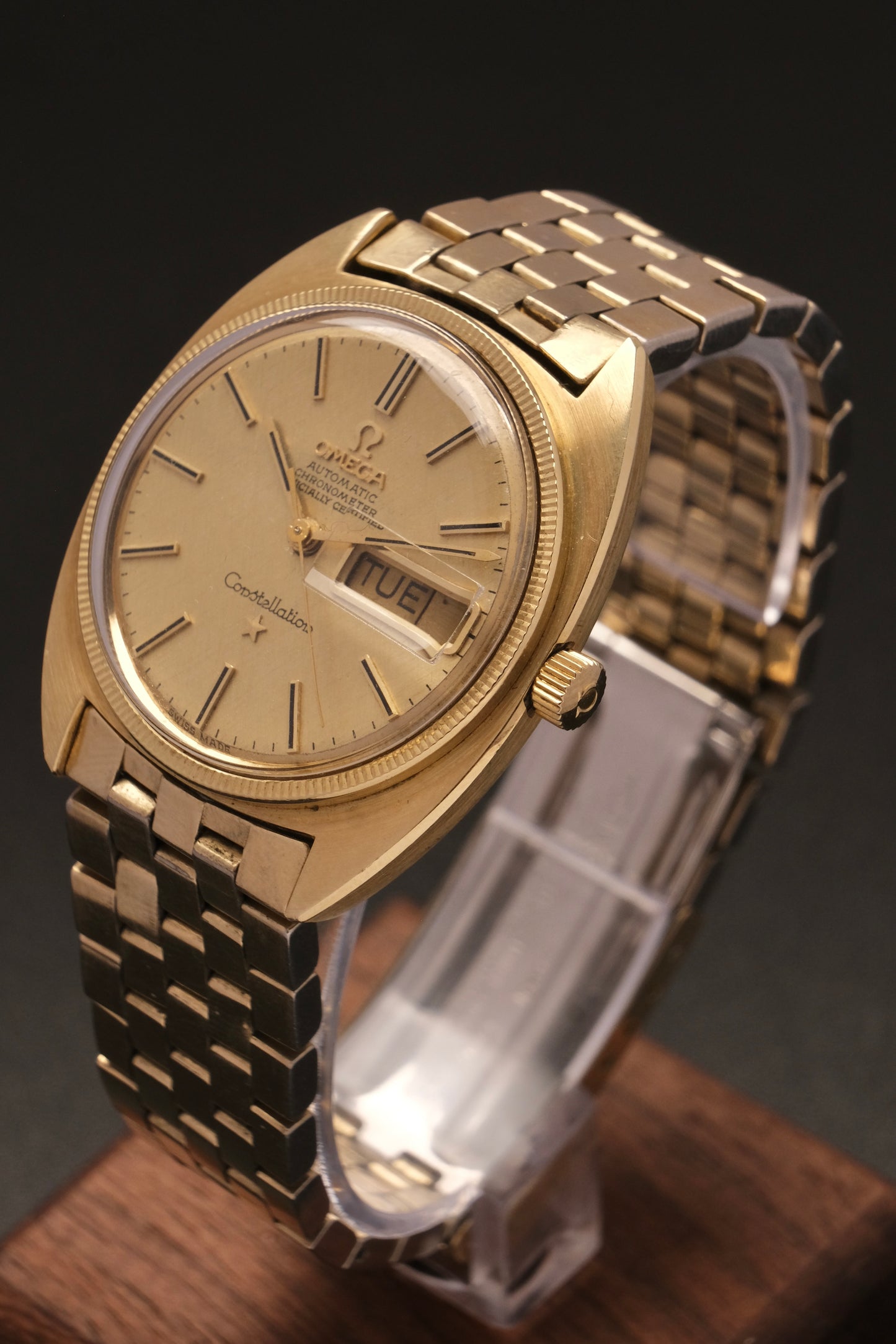 OMEGA Constellation C-shape Day-date Chronometer Linen Champagne Dial  - 168.029