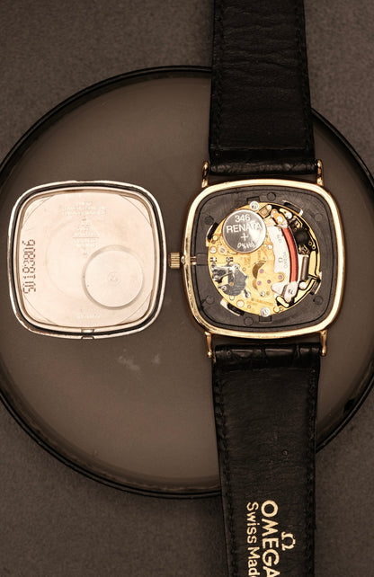 Vintage Omega De Ville Square (30x30mm) Quartz Ref. 195.0077