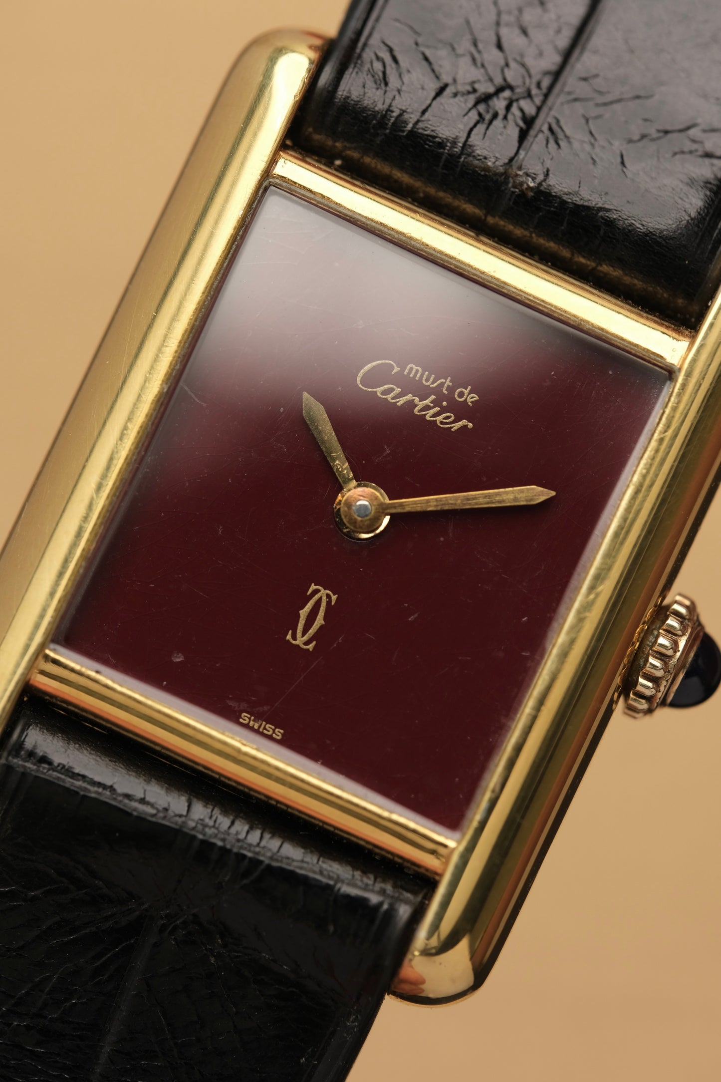 CARTIER MUST DE TANK VERMEIL (SM 20x28mm) BURGUNDY RED DIAL HAND WINDING