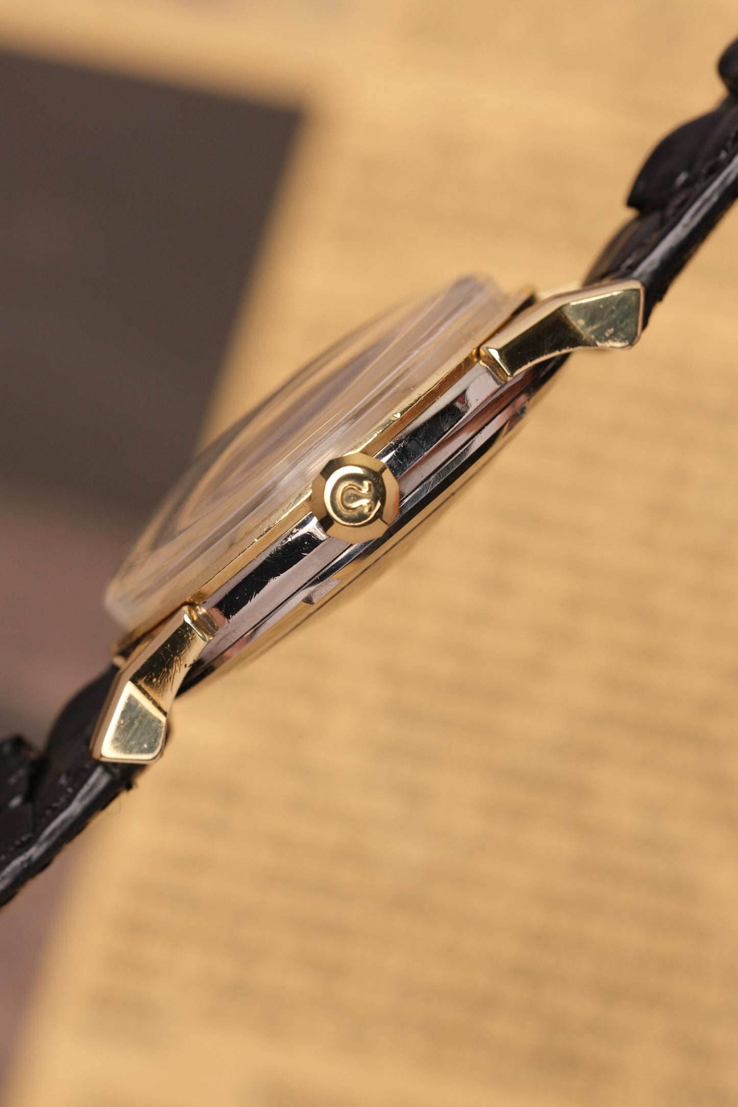 1963 OMEGA CONSTELLATION PIE PAN DOG LEG White Dial AUTOMATIC CHRONOMETER REF. 168.005