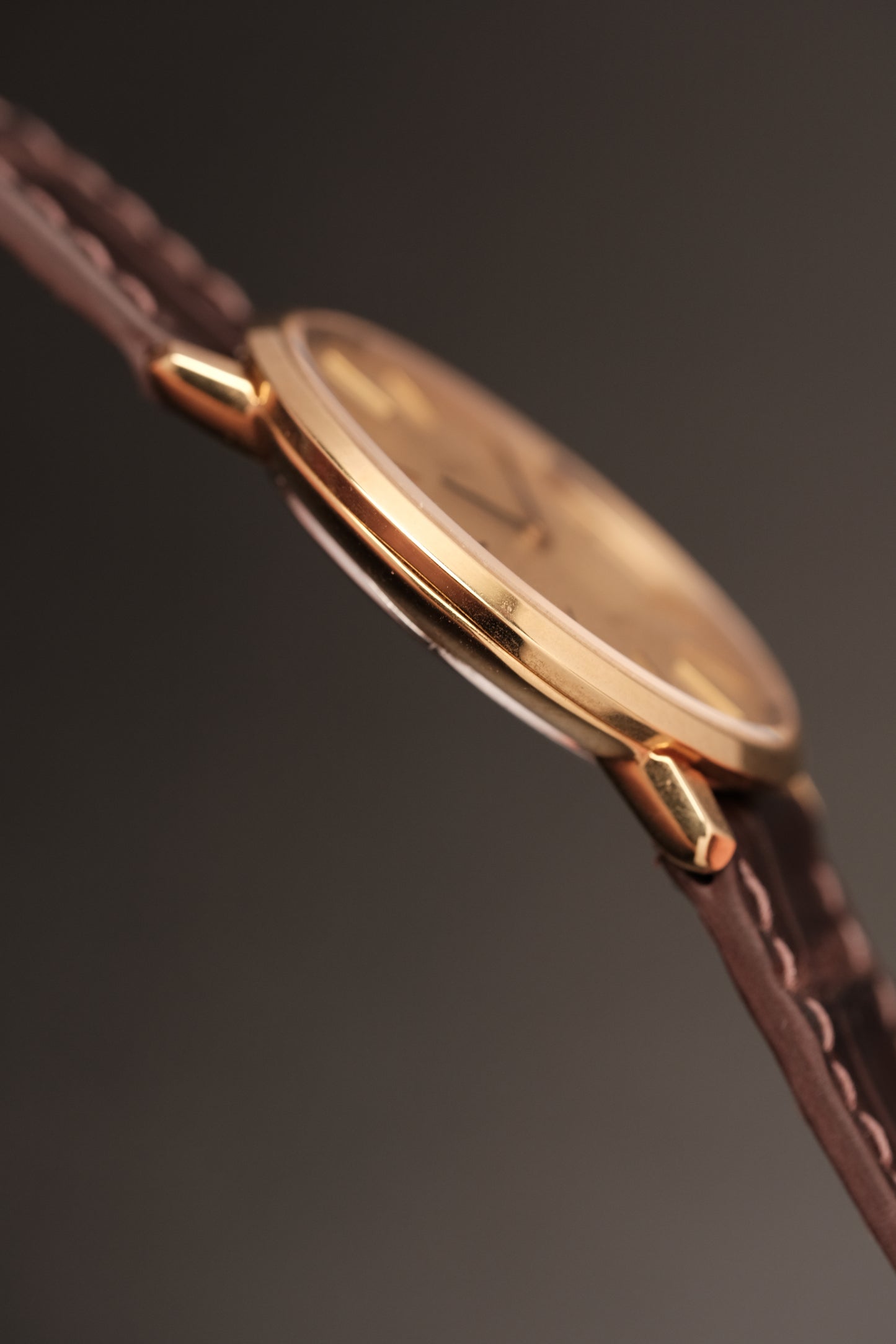 1970's OMEGA De Ville 111.0107 Cal.625 Gold Manual Winding Vintage