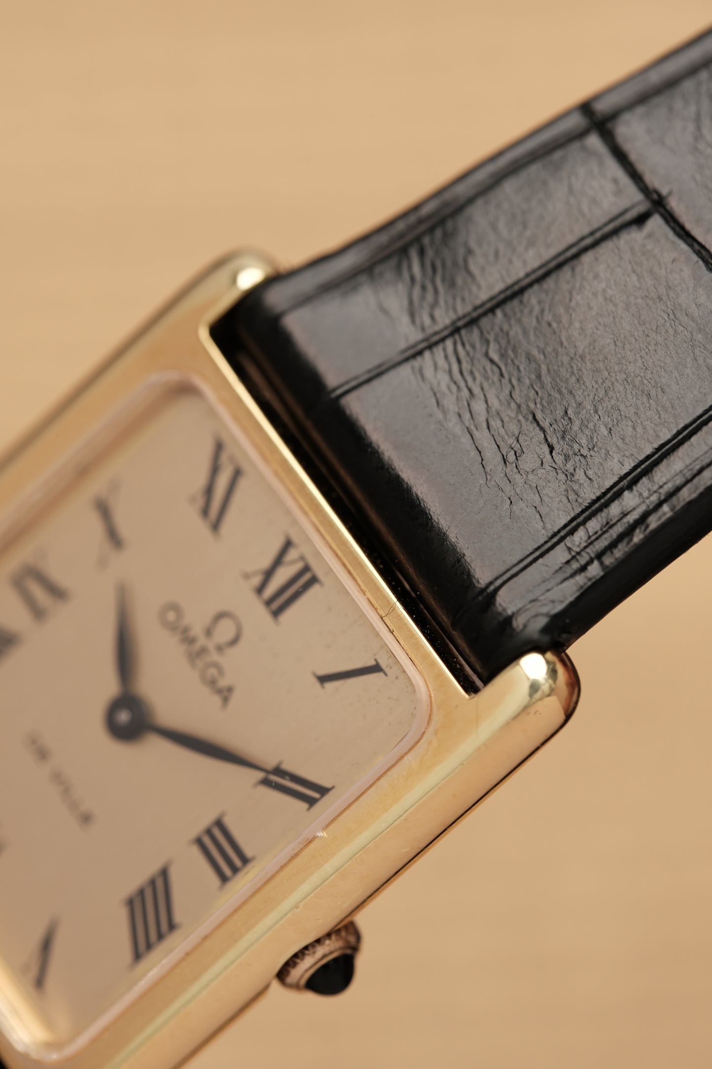 Vintage Tank OMEGA DE VILLE Roman Dial (25x31mm) Hand Windding Ref.11784 + BOX