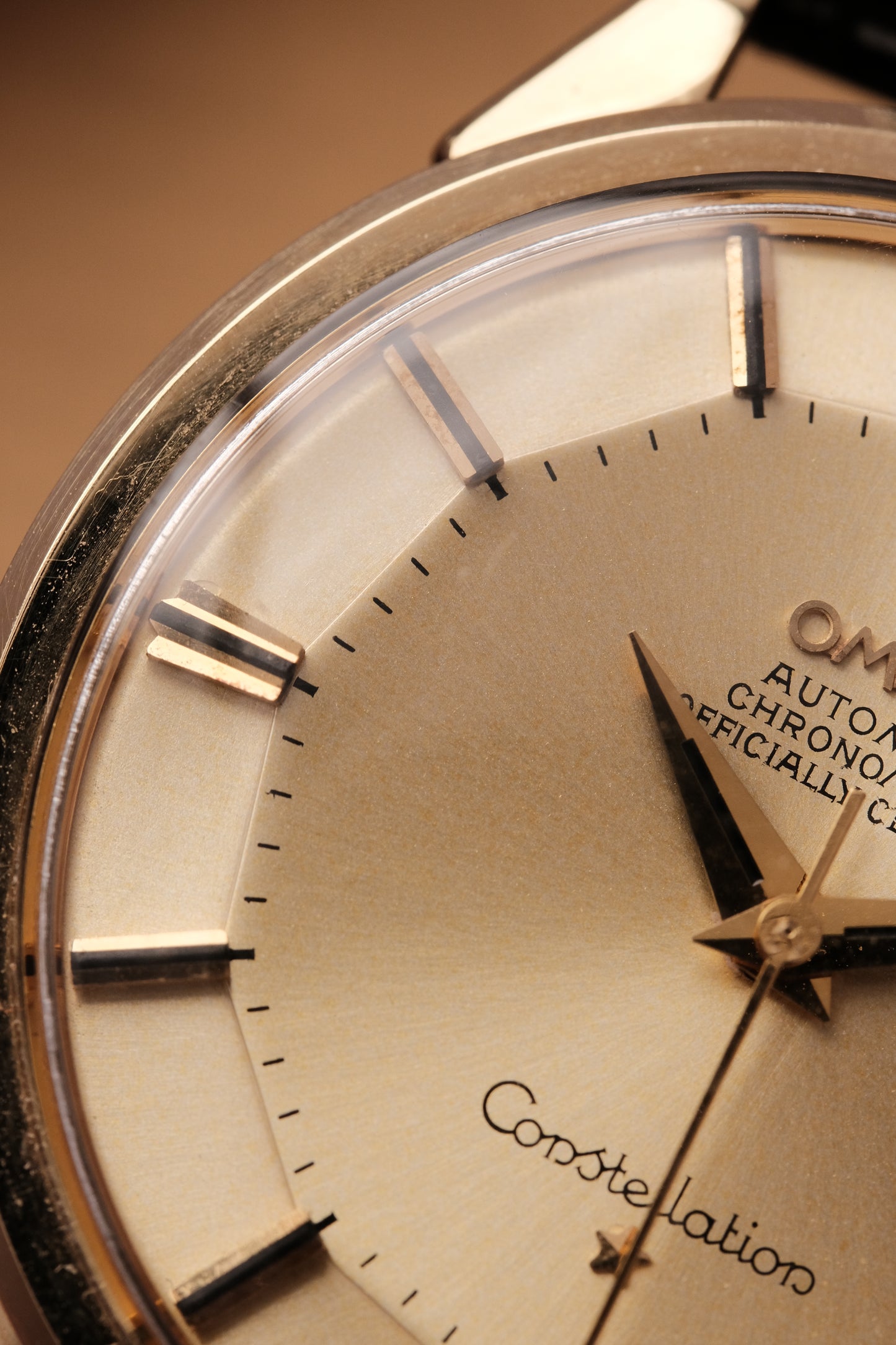 1964 OMEGA CONSTELLATION PIE PAN DOG LEG CHAMPAGNE Dial AUTOMATIC CHRONOMETER REF. 167.005