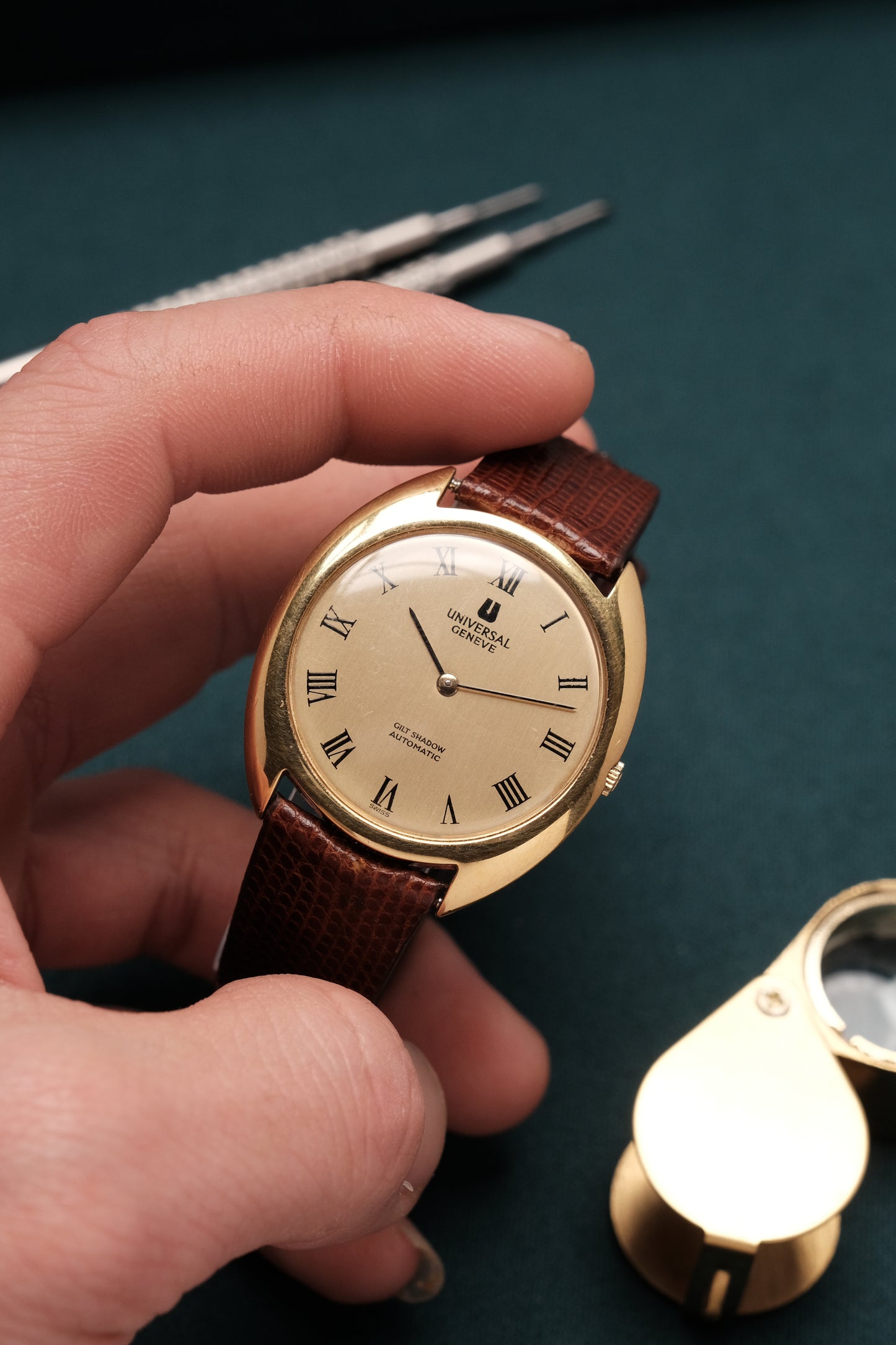 UNIVERSAL GENÈVE Microtor GILT SHADOW ULTRA-THIN AUTOMATIC REF. 566101