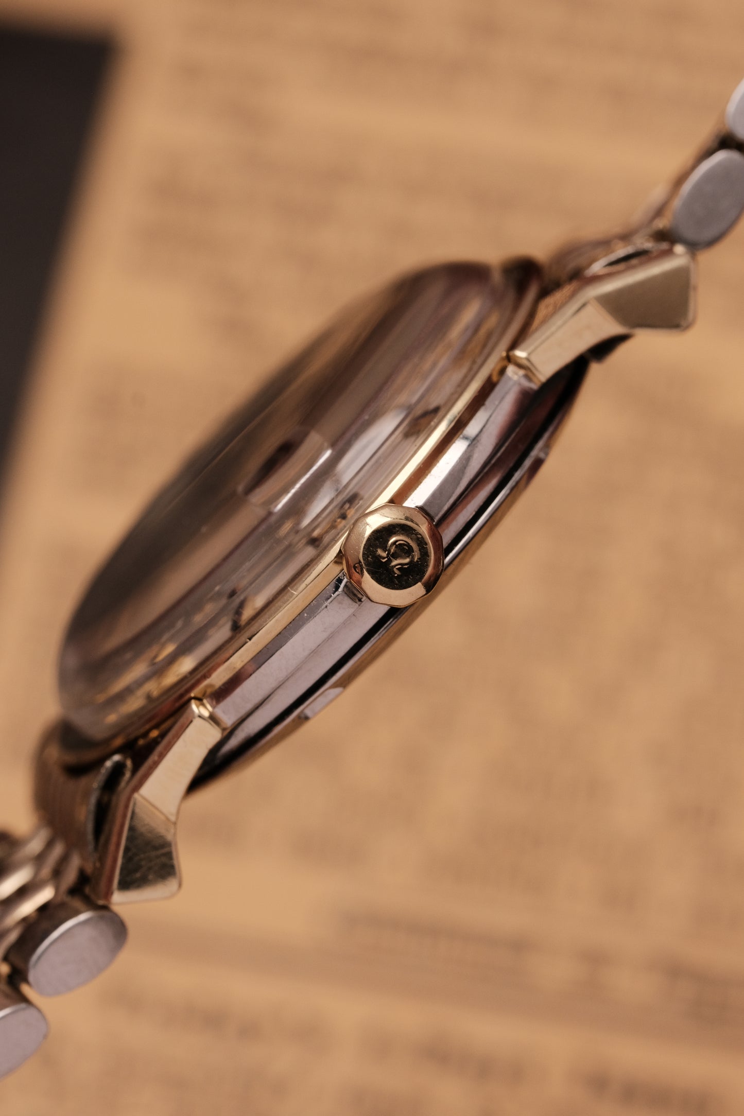 1962 OMEGA CONSTELLATION PIE PAN DOG LEG GOLD AUTOMATIC CHRONOMETER REF. 168.005