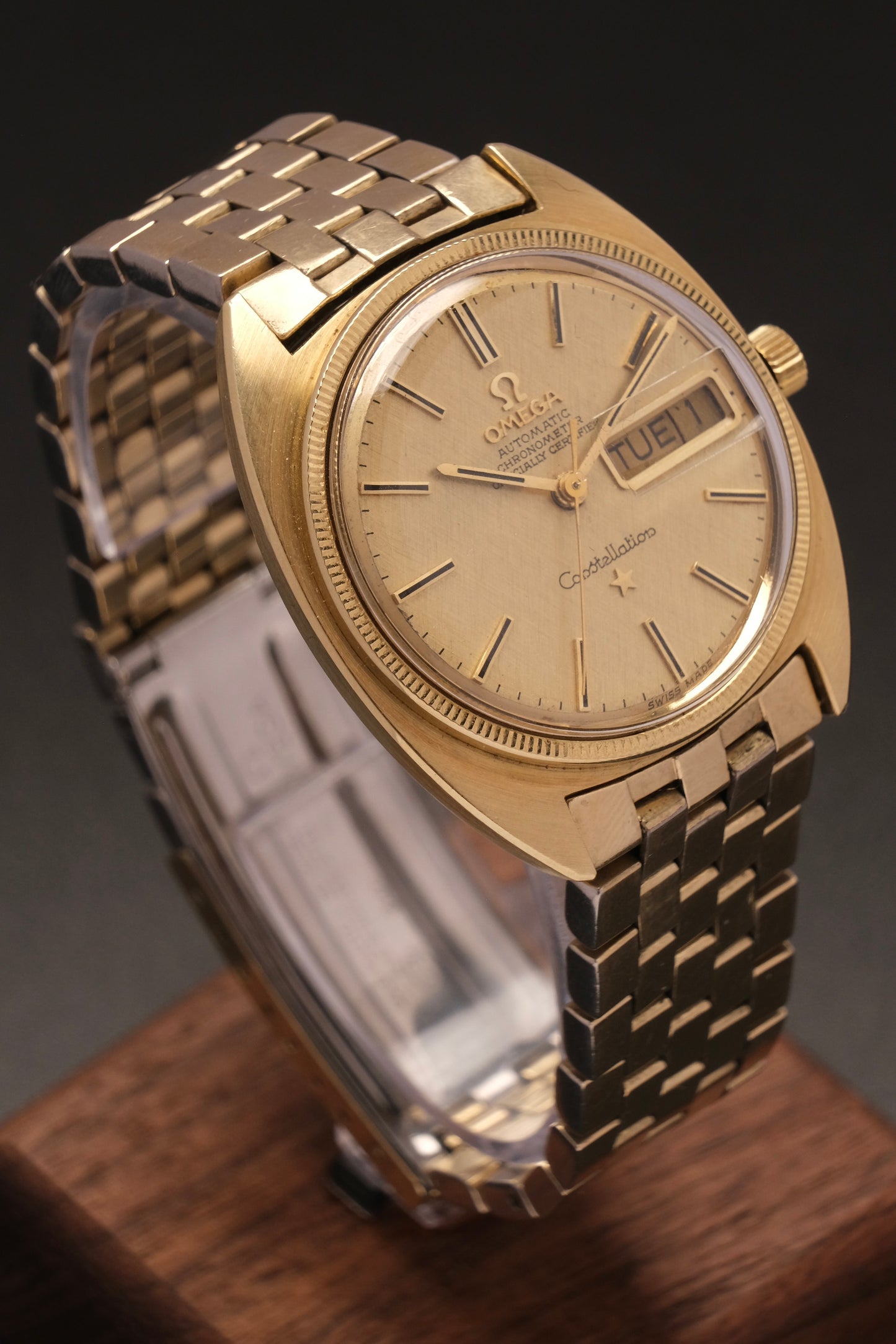 OMEGA Constellation C-shape Day-date Chronometer Linen Champagne Dial  - 168.029