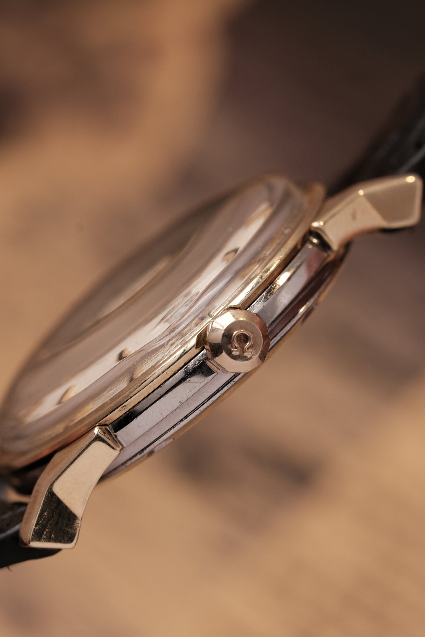 1966 OMEGA CONSTELLATION PIE PAN DOG LEG White Dial AUTOMATIC CHRONOMETER REF. 168.005