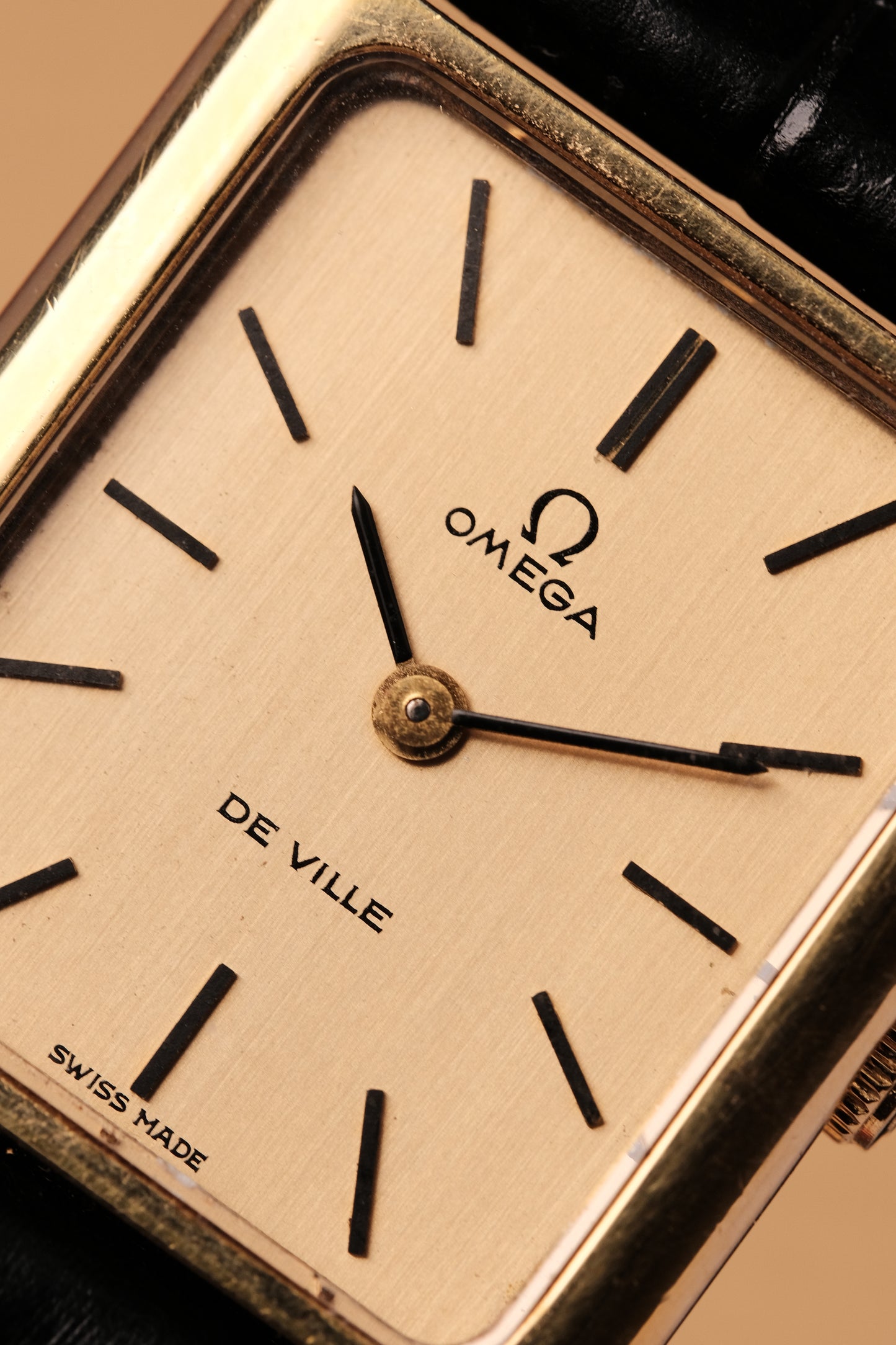 Vintage Tank OMEGA DE VILLE Manual Winding REF. 511.0404