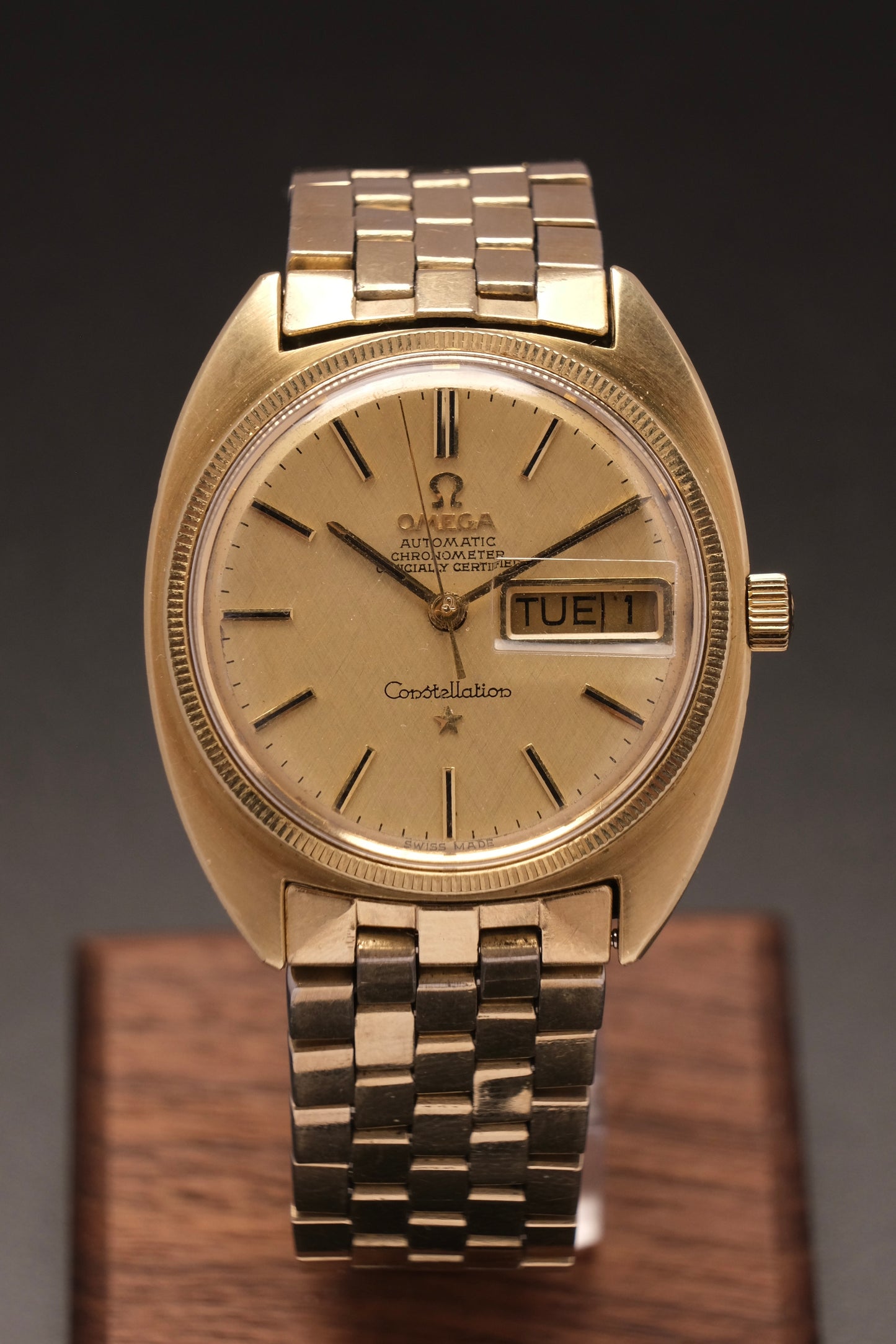 OMEGA Constellation C-shape Day-date Chronometer Linen Champagne Dial  - 168.029