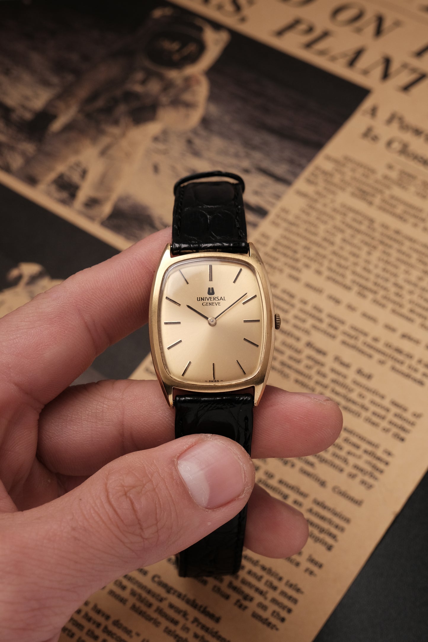 70s Manual Wind Universal GENÈVE GP Ellipse