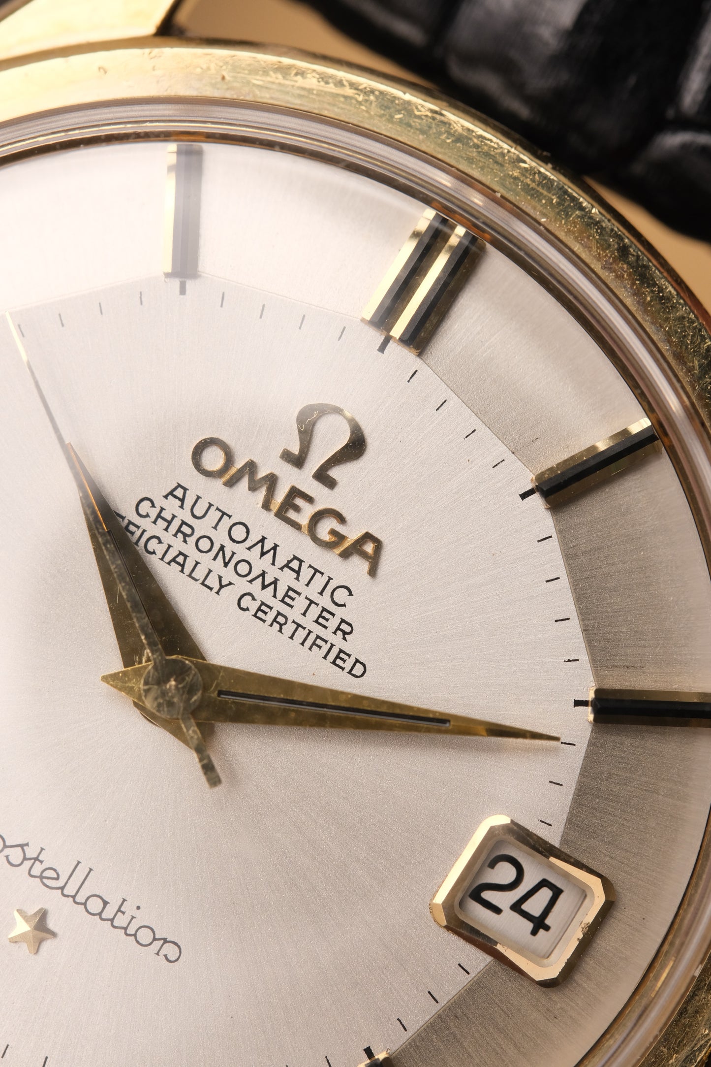 1963 OMEGA CONSTELLATION PIE PAN DOG LEG White Dial AUTOMATIC CHRONOMETER REF. 168.005