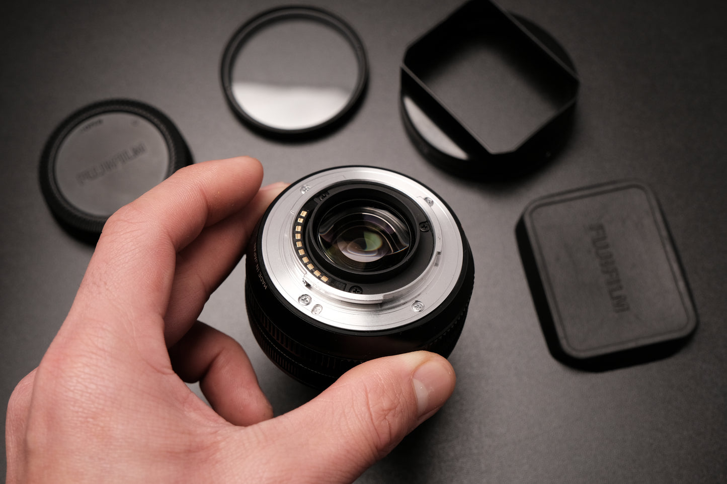 Fujifilm XF 18mm f/2.0 R Lens X Mount w Square Hood EXCELLENT!