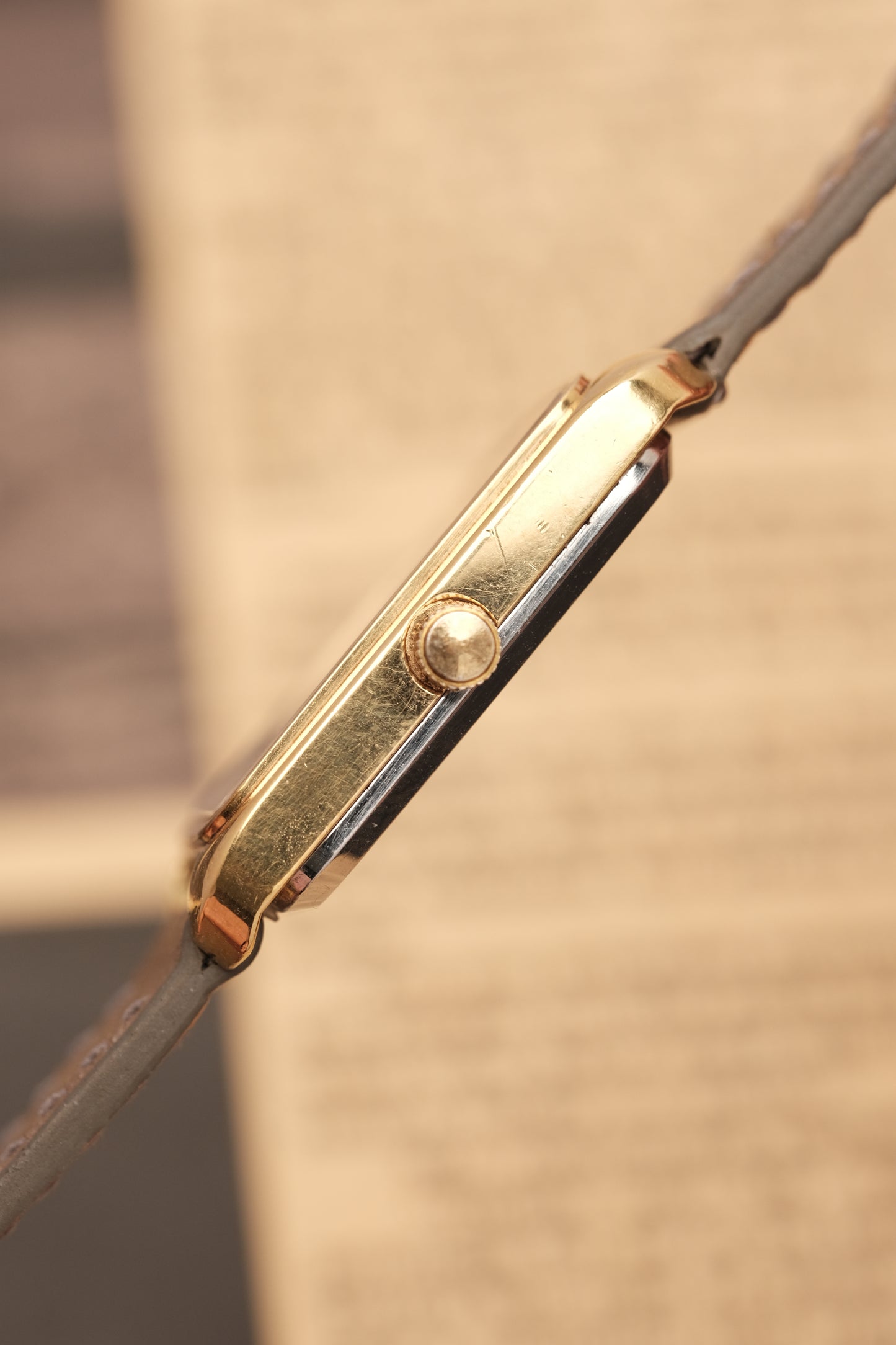 Vintage Omega De Ville “Tank Jumbo” (28x36mm) Quartz Ref. 191.0049