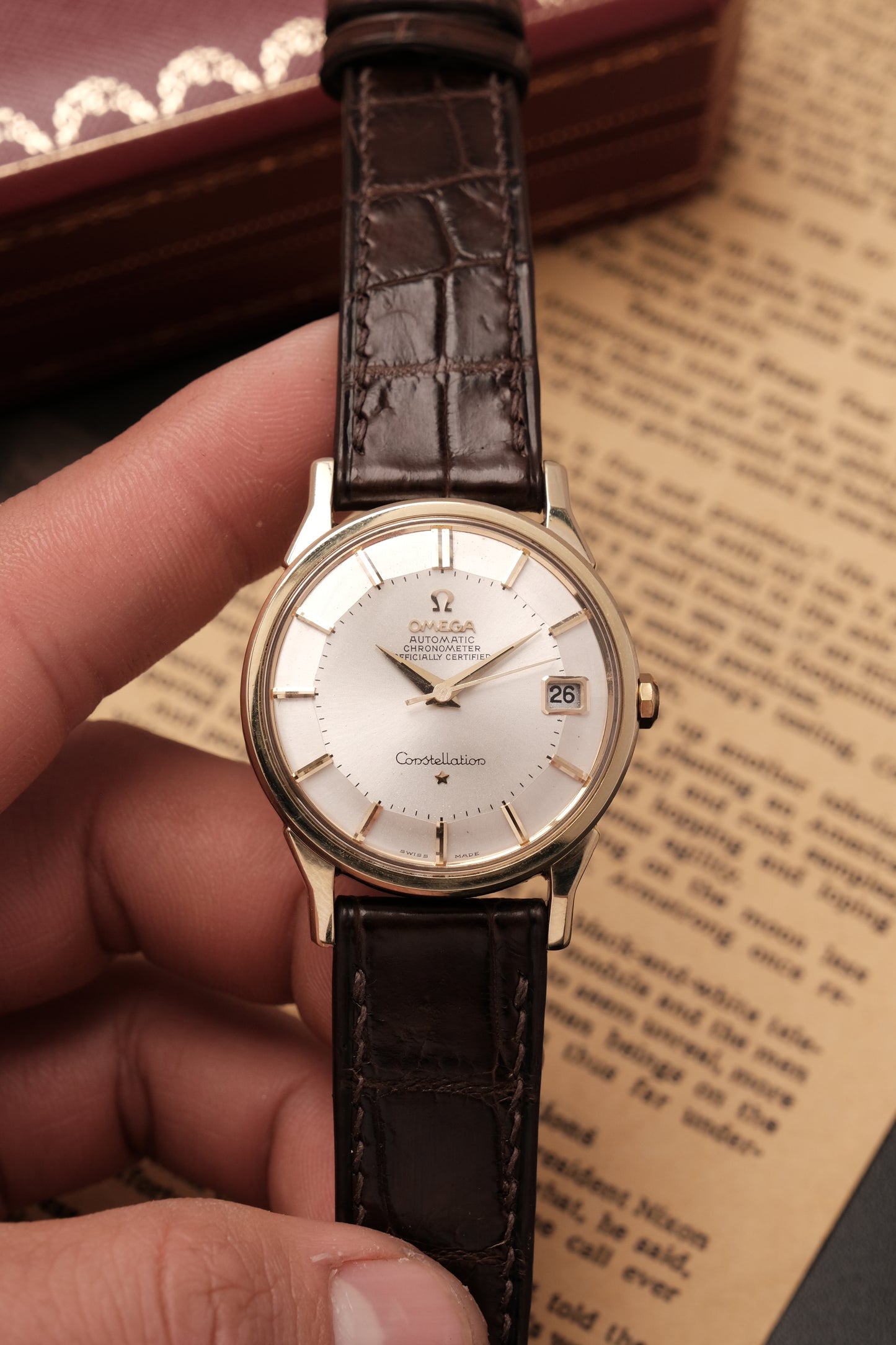 1966 OMEGA CONSTELLATION PIE PAN DOG LEG White Dial AUTOMATIC CHRONOMETER REF. 168.005 ( Dark Brown Strap)