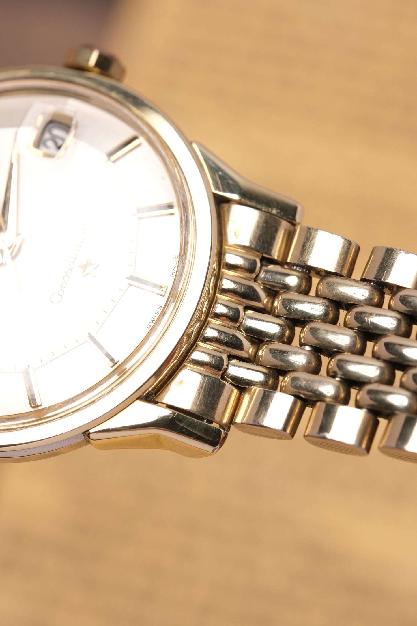 1968 OMEGA CONSTELLATION PIE PAN DOG LEG GOLD BRACELET  AUTOMATIC CHRONOMETER REF. 168.005