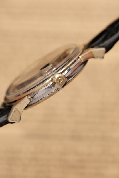1966 OMEGA CONSTELLATION PIE PAN DOG LEG BLACK DIAL YELLOW GOLD AUTOMATIC CHRONOMETER REF. 168.005