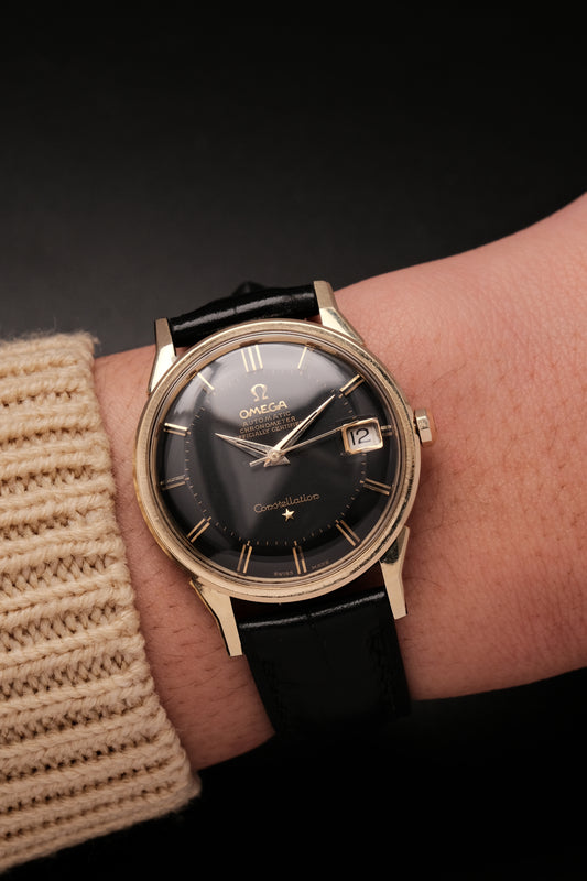 1961 OMEGA CONSTELLATION PIE PAN DOG LEG BLACK DIAL YELLOW GOLD AUTOMATIC CHRONOMETER REF. 168.005