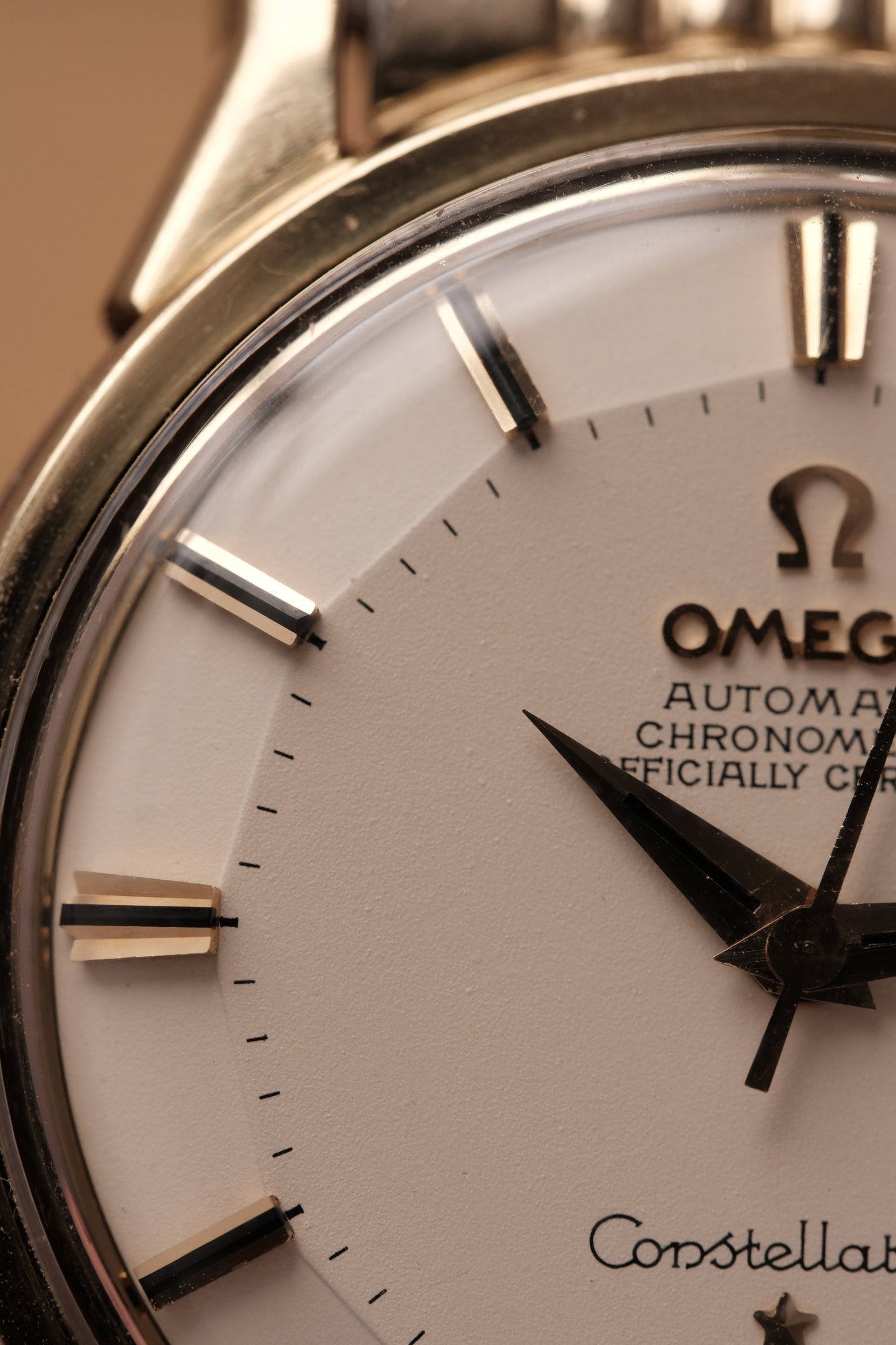 1963 OMEGA CONSTELLATION PIE PAN DOG LEG GOLD AUTOMATIC CHRONOMETER REF. 168.005