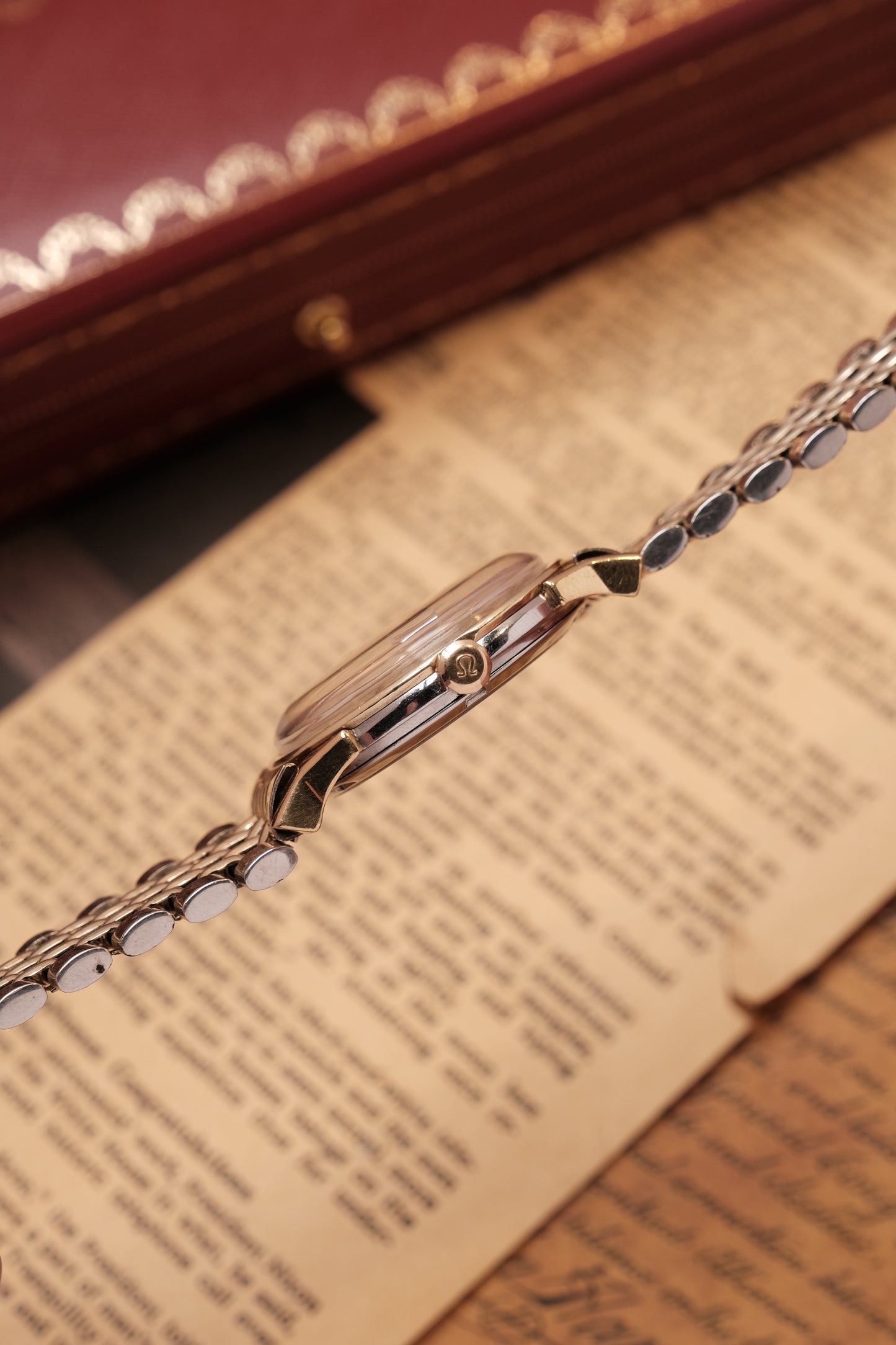 OMEGA CONSTELLATION PIE PAN DOG LEG GOLD AUTOMATIC CHRONOMETER REF. 168.005 (MOD CASE BACK)