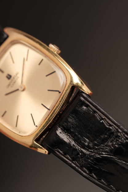 1960s Vintage Tank UNIVERSAL GENEVE Ref.542114 Cal 1-42