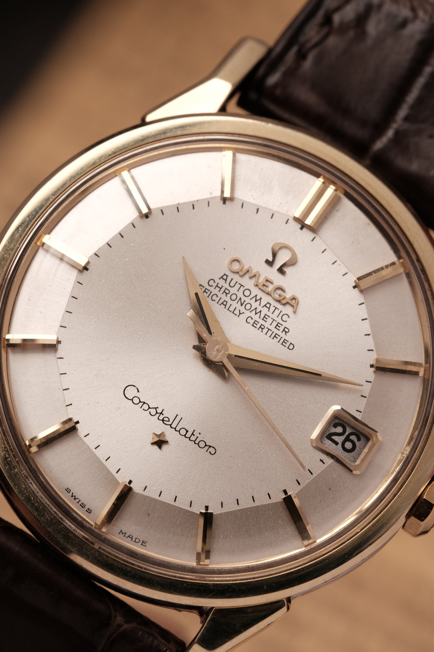 1966 OMEGA CONSTELLATION PIE PAN DOG LEG White Dial AUTOMATIC CHRONOMETER REF. 168.005 ( Dark Brown Strap)
