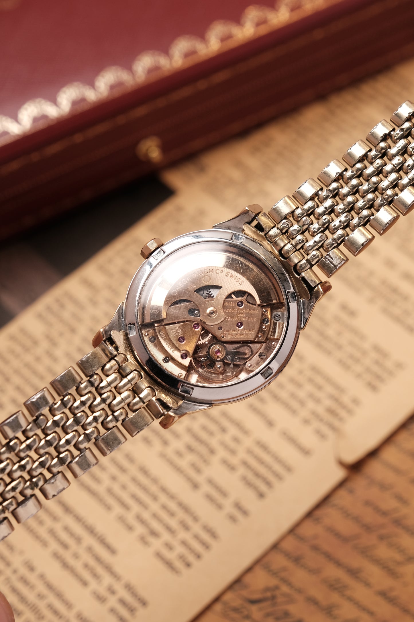 OMEGA CONSTELLATION PIE PAN DOG LEG GOLD AUTOMATIC CHRONOMETER REF. 168.005 (MOD CASE BACK)