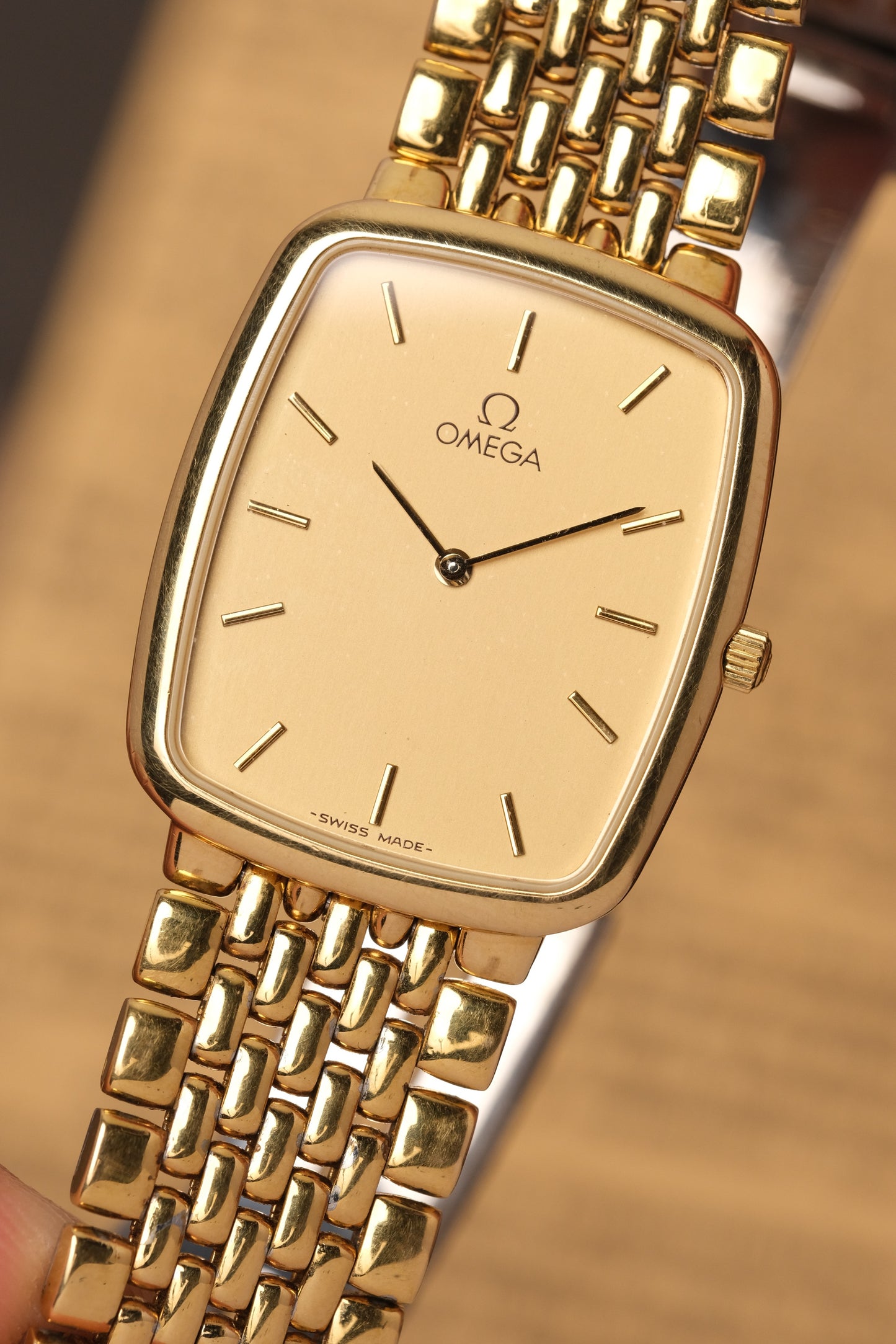 Omega De Ville Ref. 395.0876.2  Cal.1378 Vintage Gold Quartz Integrated Bracelet