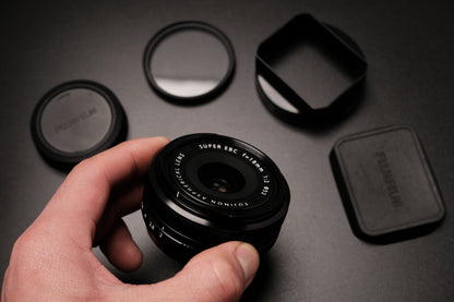 Fujifilm XF 18mm f/2.0 R Lens X Mount w Square Hood EXCELLENT!