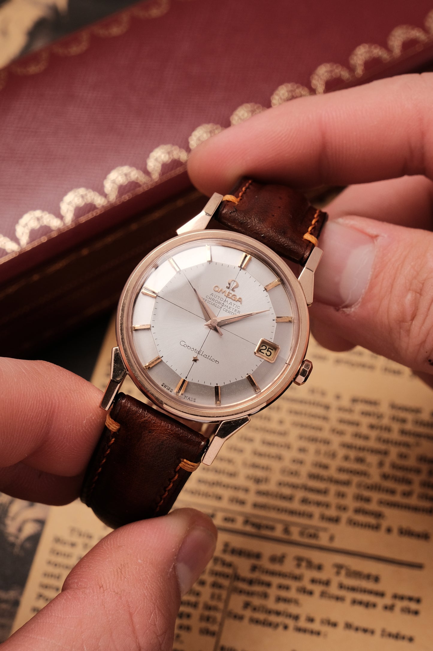 1966 OMEGA CONSTELLATION PIE PAN DOG LEG CROSS HAIR DIAL  ROSE GOLD  AUTOMATIC CHRONOMETER REF. 168.005