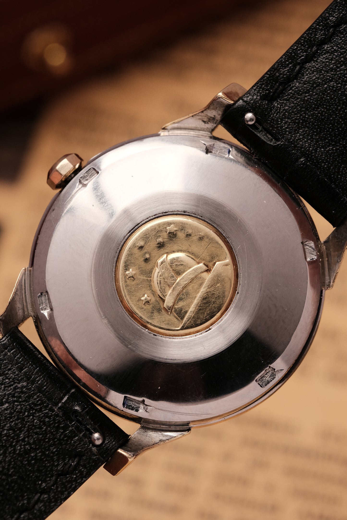 1961 OMEGA CONSTELLATION PIE PAN DOG LEG BLACK DIAL YELLOW GOLD AUTOMATIC CHRONOMETER REF. 168.005