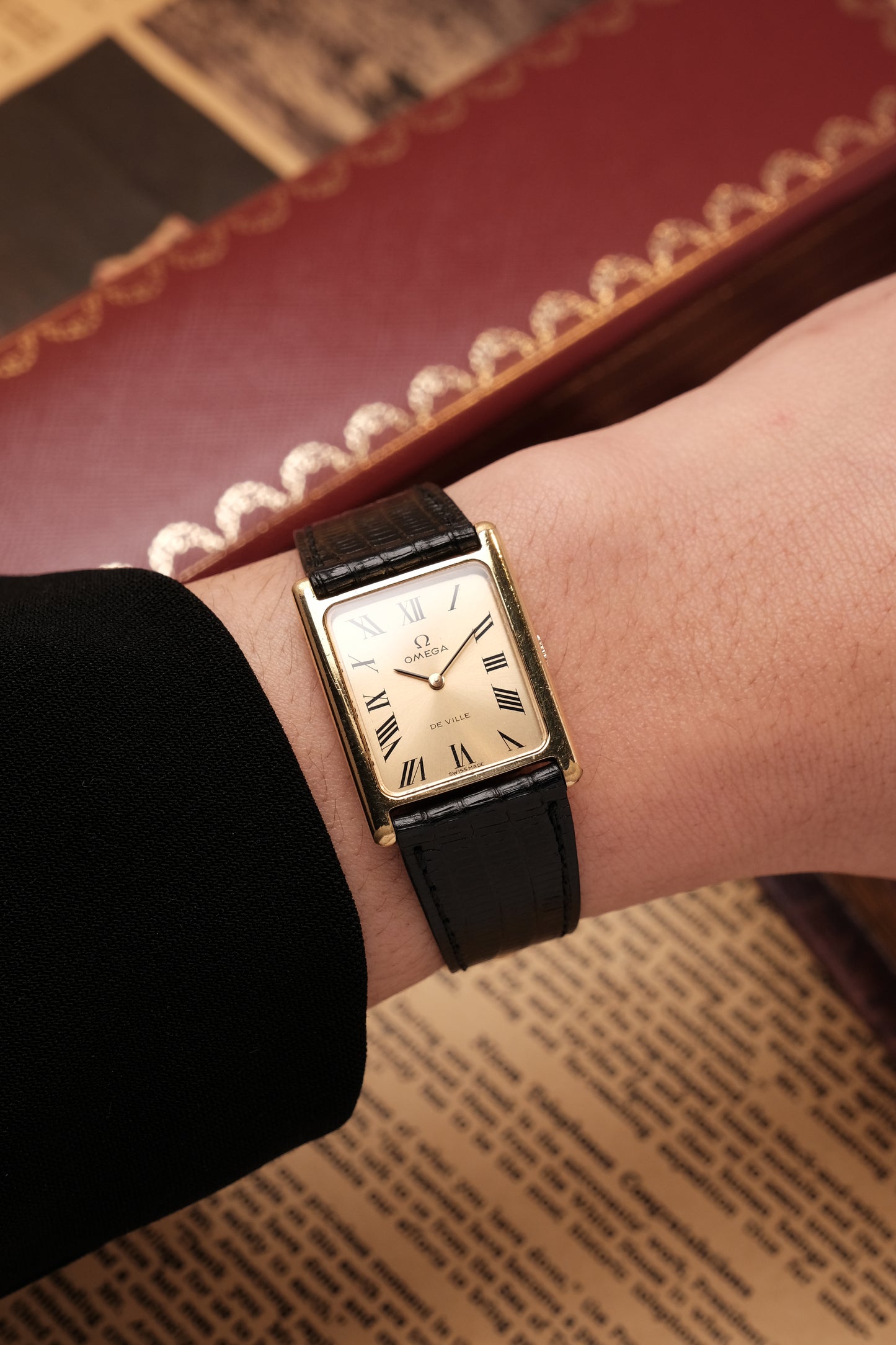 Vintage Tank OMEGA DE VILLE REF. 511.0404 (Roman number dial )