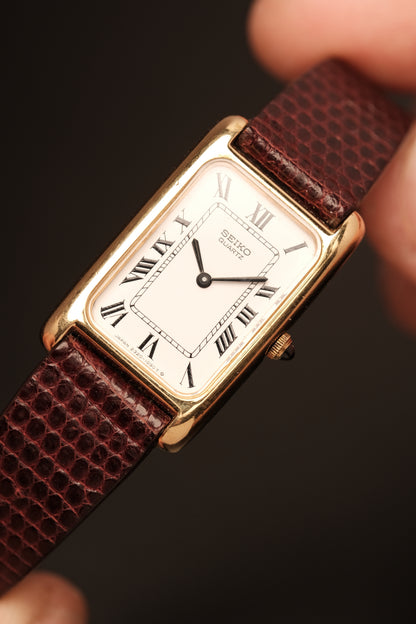 1981 Vintage Japan Mini Seiko Tank 2320-5630 (19x30mm)