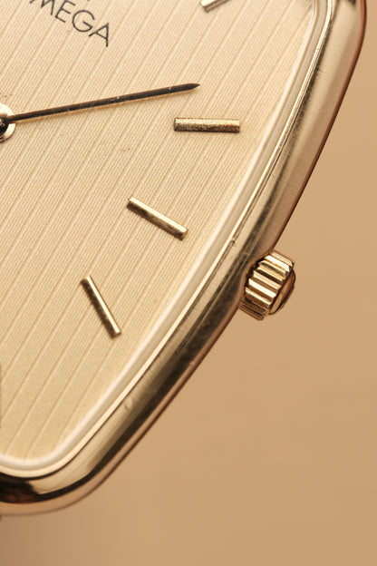 Omega De Ville Ref. 395.0876.2 Cal.1378 Ultra Thin Gold Quartz Integrated Bracelet