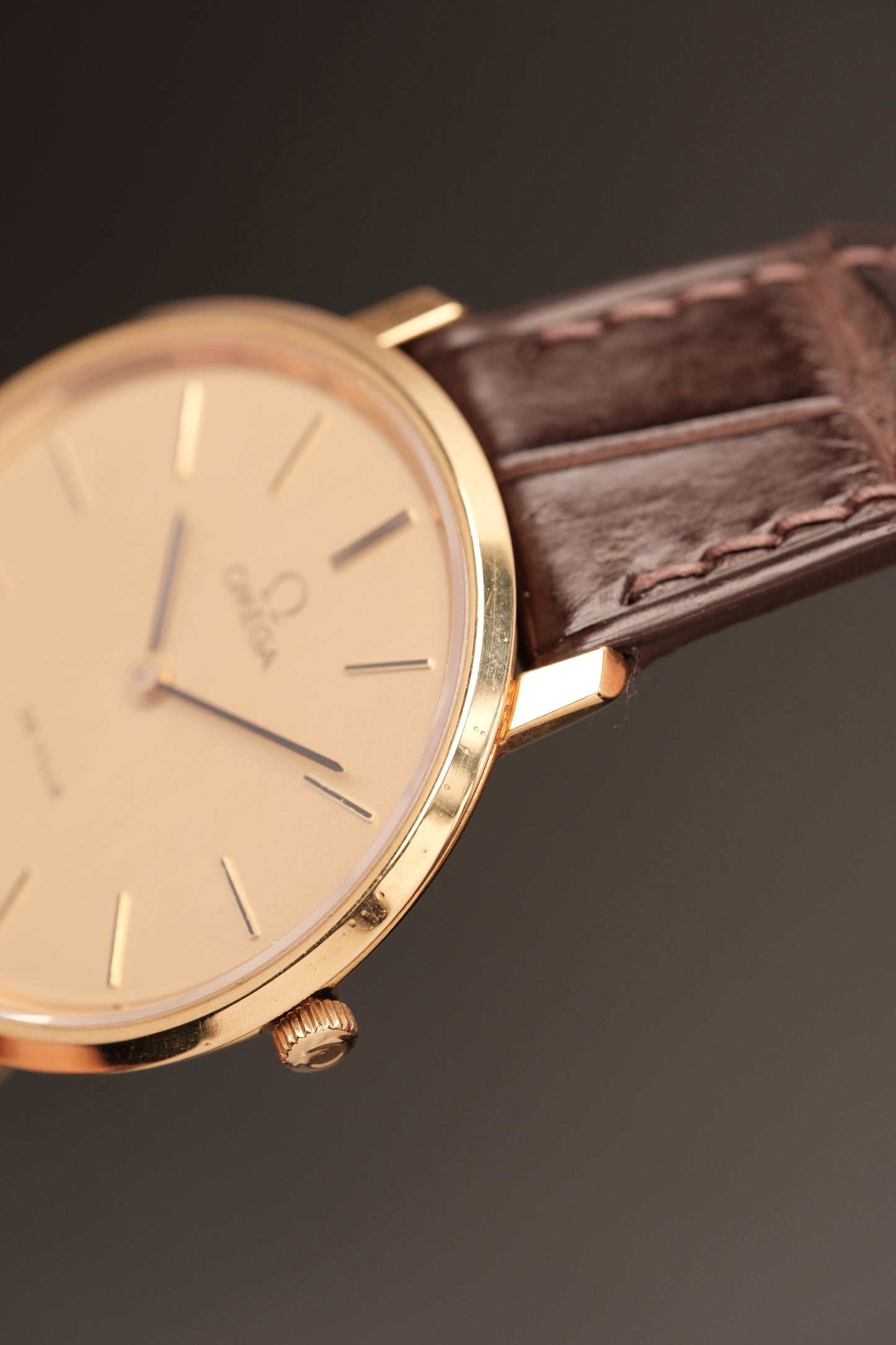1970's OMEGA De Ville 111.0107 Cal.625 Gold Manual Winding Vintage