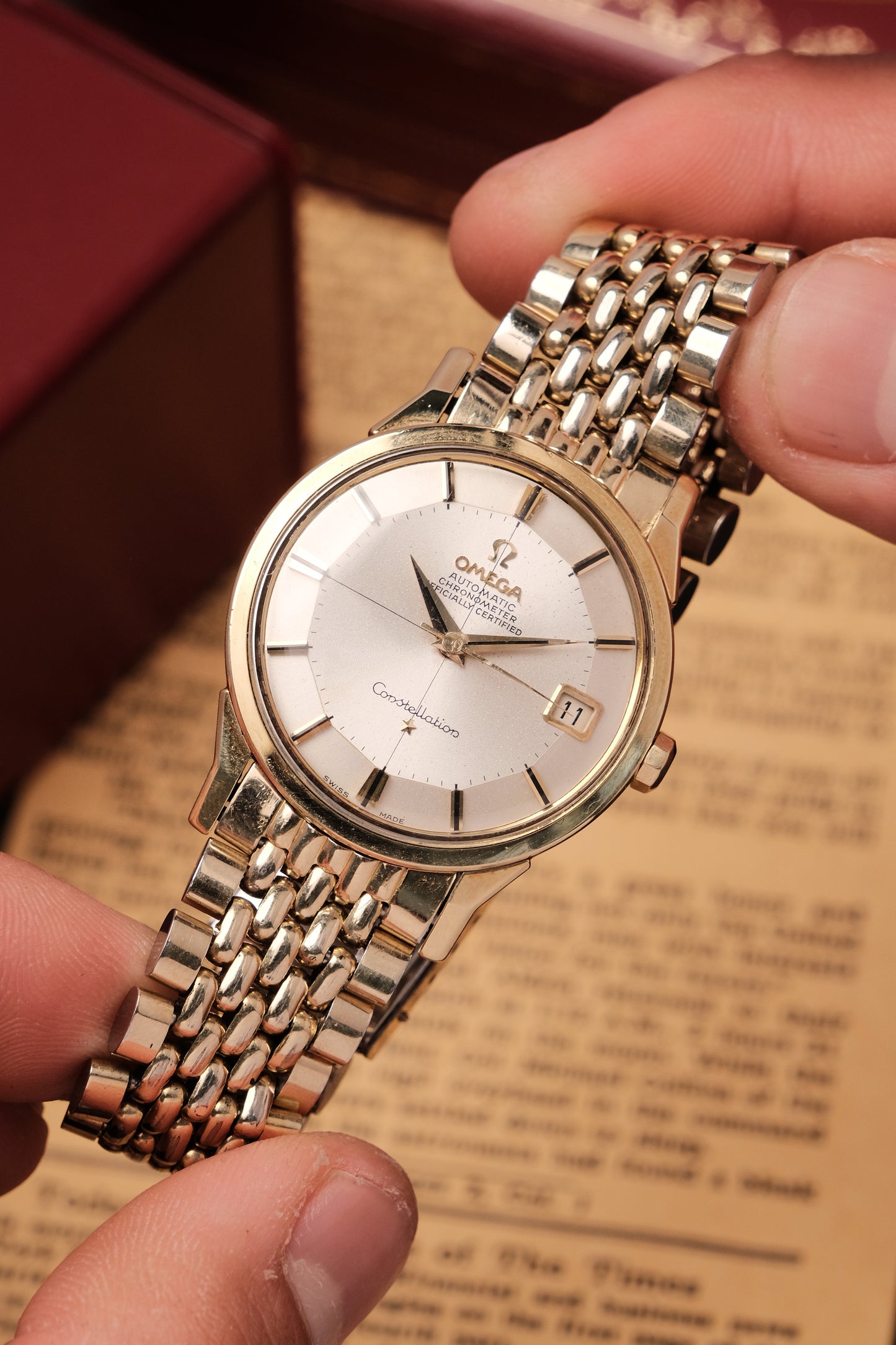 1966 OMEGA CONSTELLATION PIE PAN DOG LEG GOLD  CROSS HAIR DIAL AUTOMATIC CHRONOMETER REF. 14902-61 SC