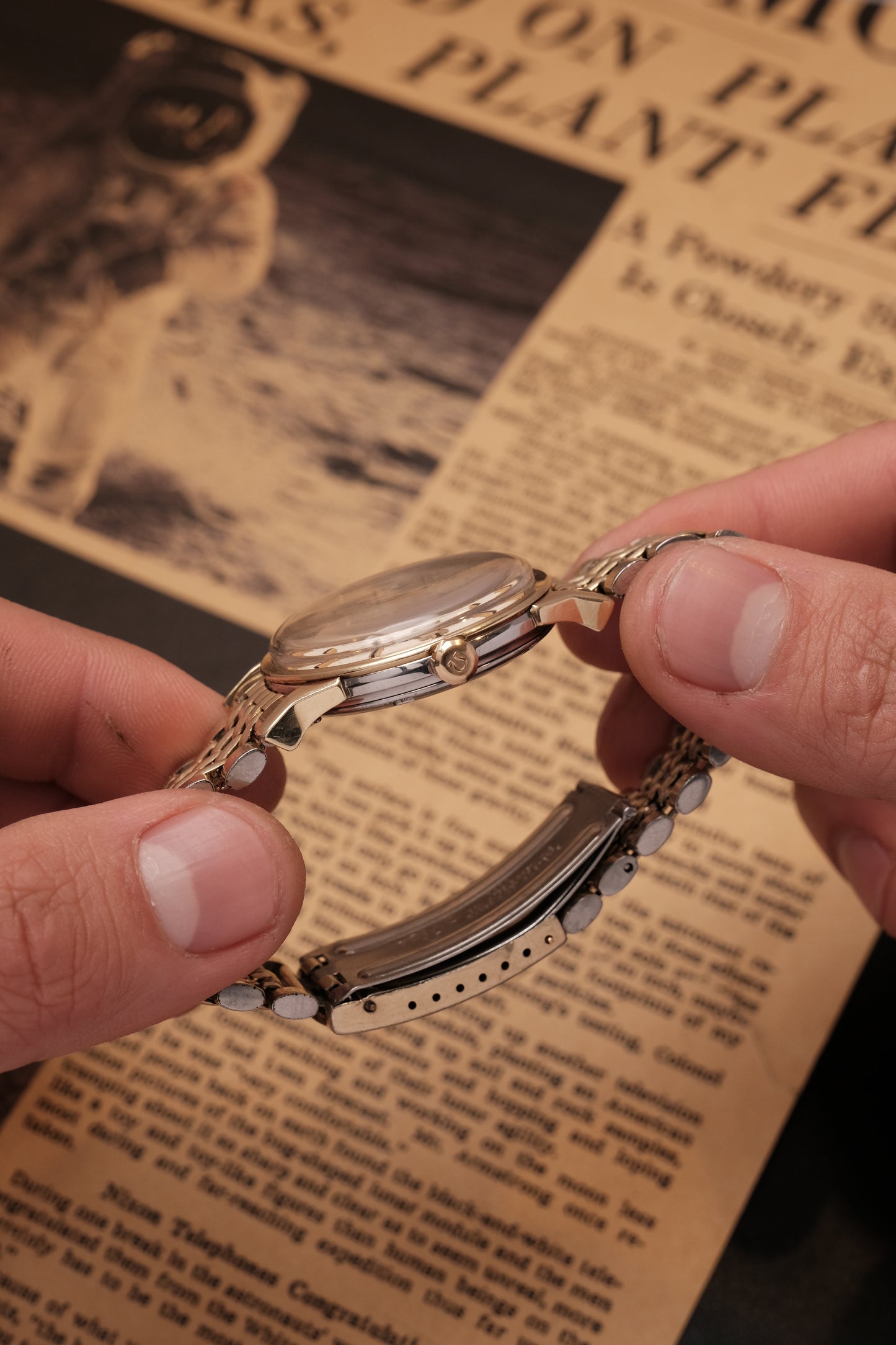 1963 OMEGA CONSTELLATION PIE PAN DOG LEG GOLD AUTOMATIC CHRONOMETER REF. 168.005