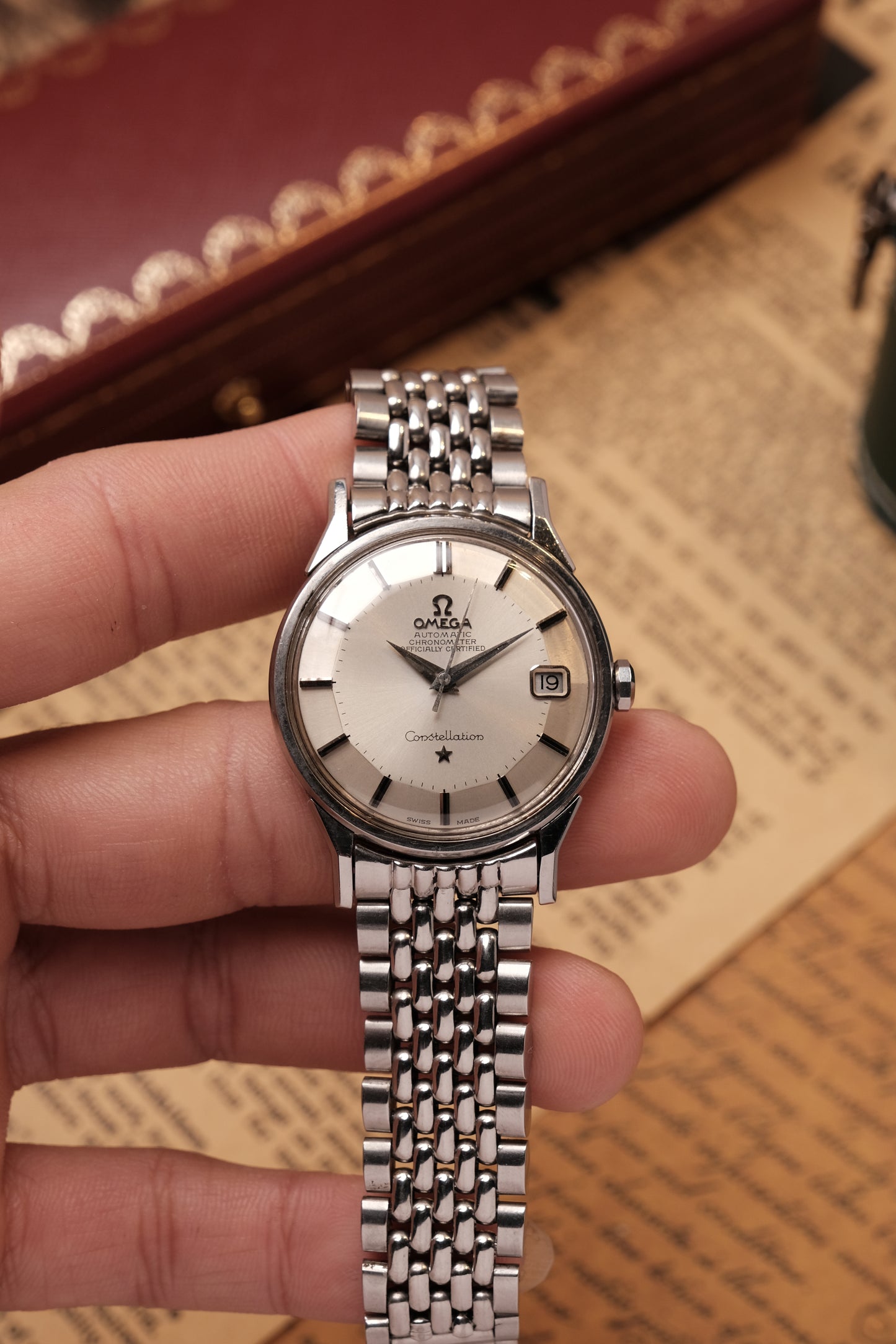 OMEGA CONSTELLATION PIE PAN DOG LEG AUTOMATIC CHRONOMETER REF. 168.005