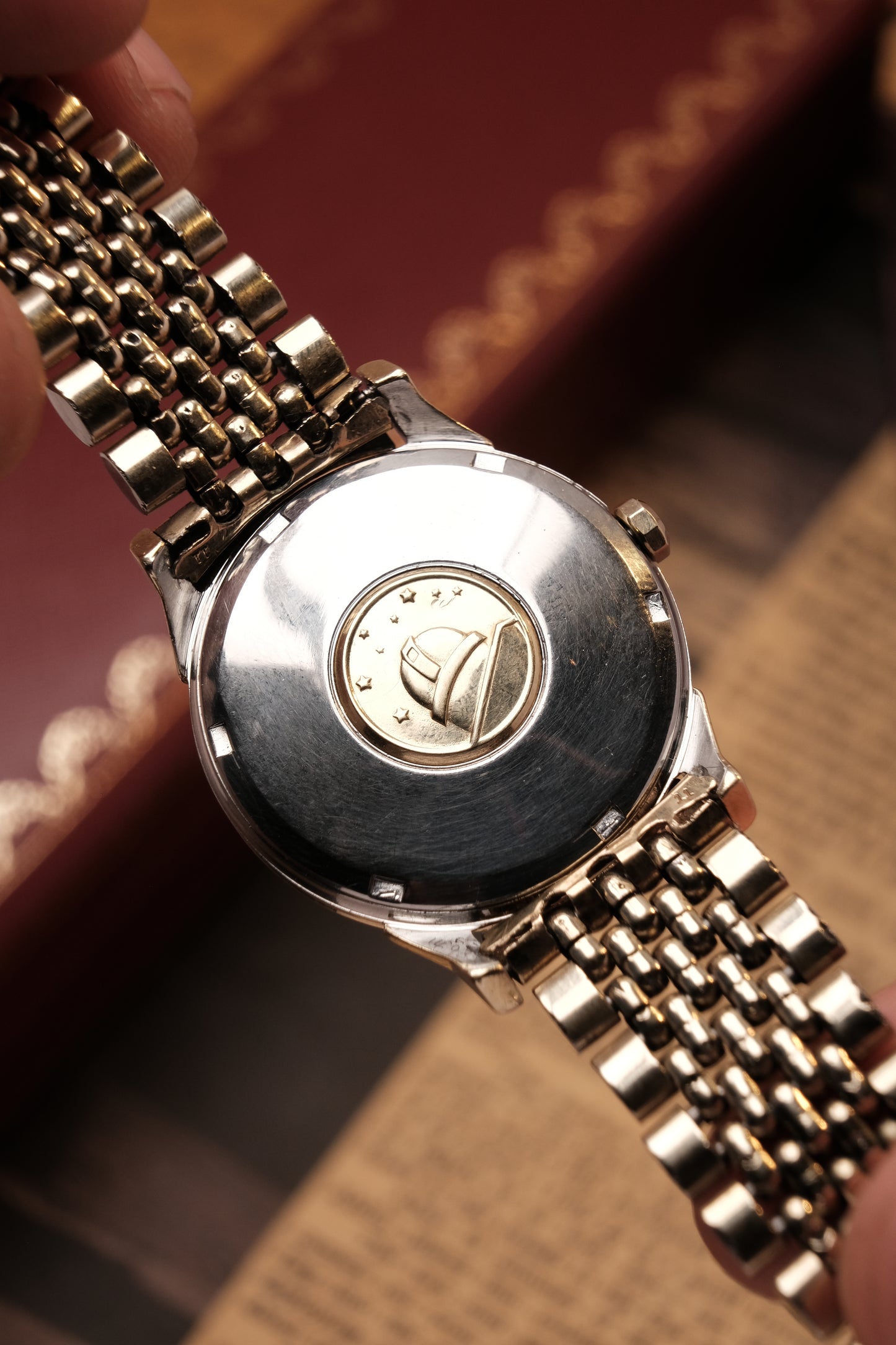 OMEGA CONSTELLATION PIE PAN DOG LEG GOLD AUTOMATIC CHRONOMETER REF. 168.005