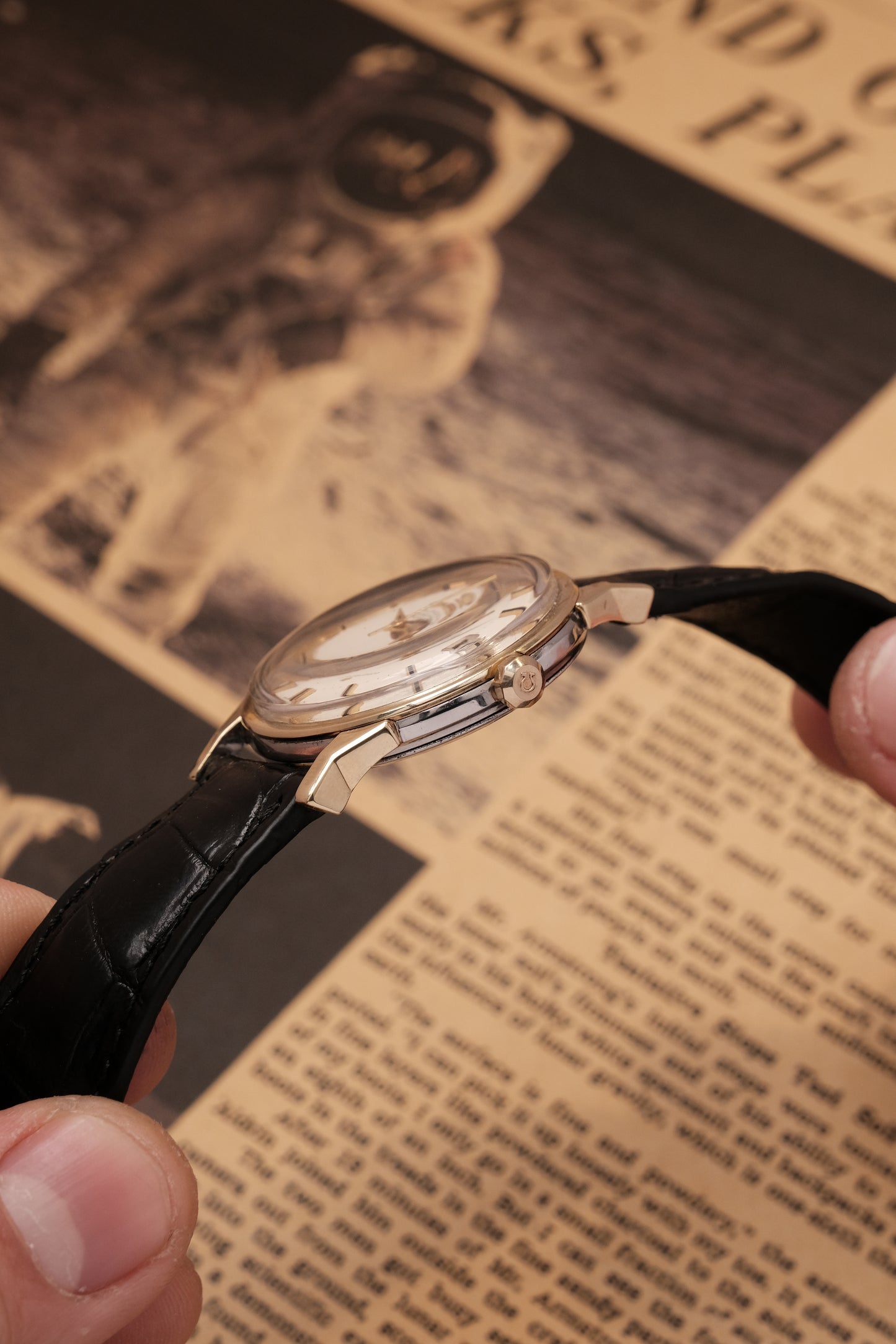 1966 OMEGA CONSTELLATION PIE PAN DOG LEG White Dial AUTOMATIC CHRONOMETER REF. 168.005