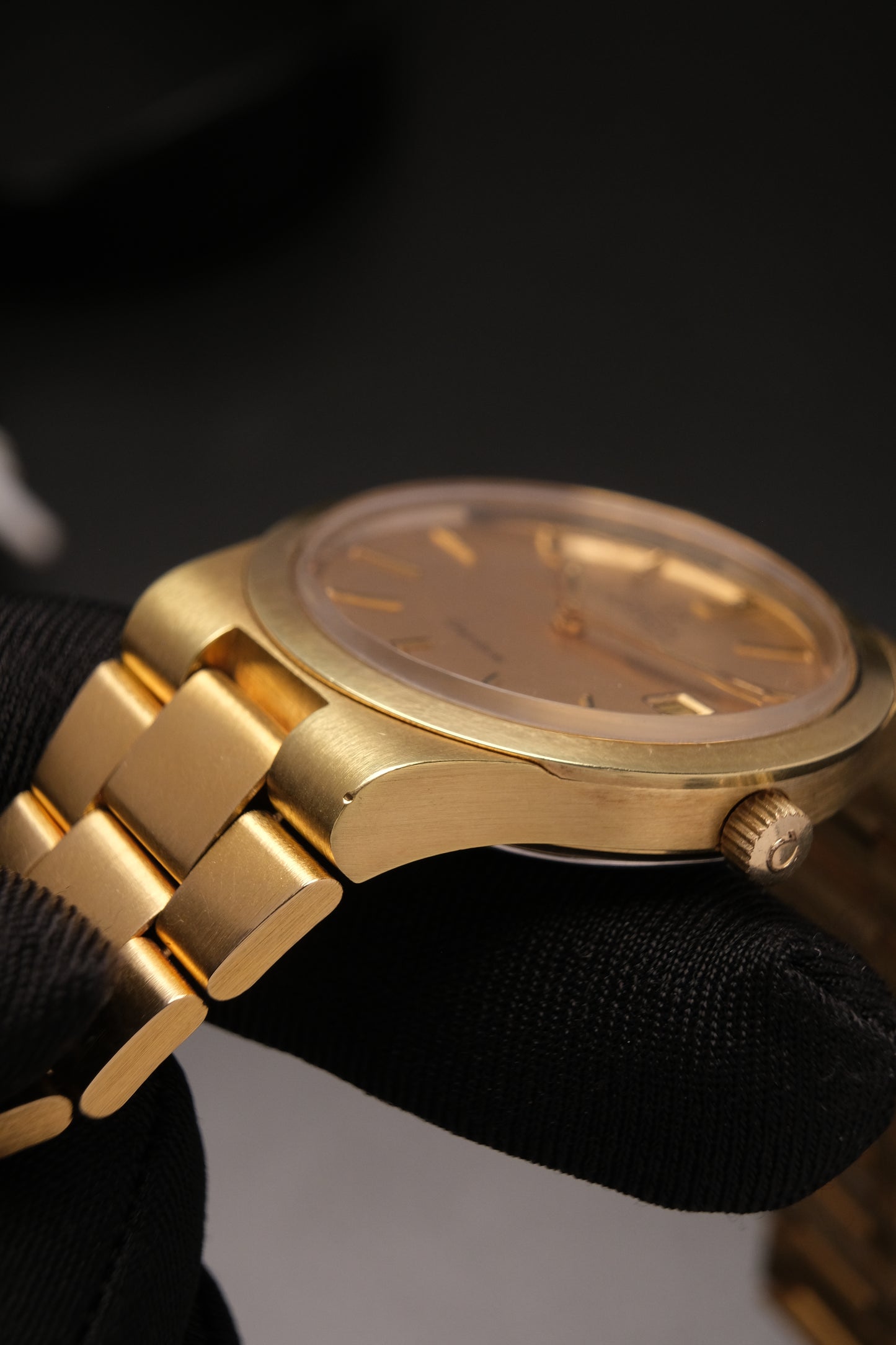 Vintage Omega Genève 166.0173 Gold Case Gold Bracelet