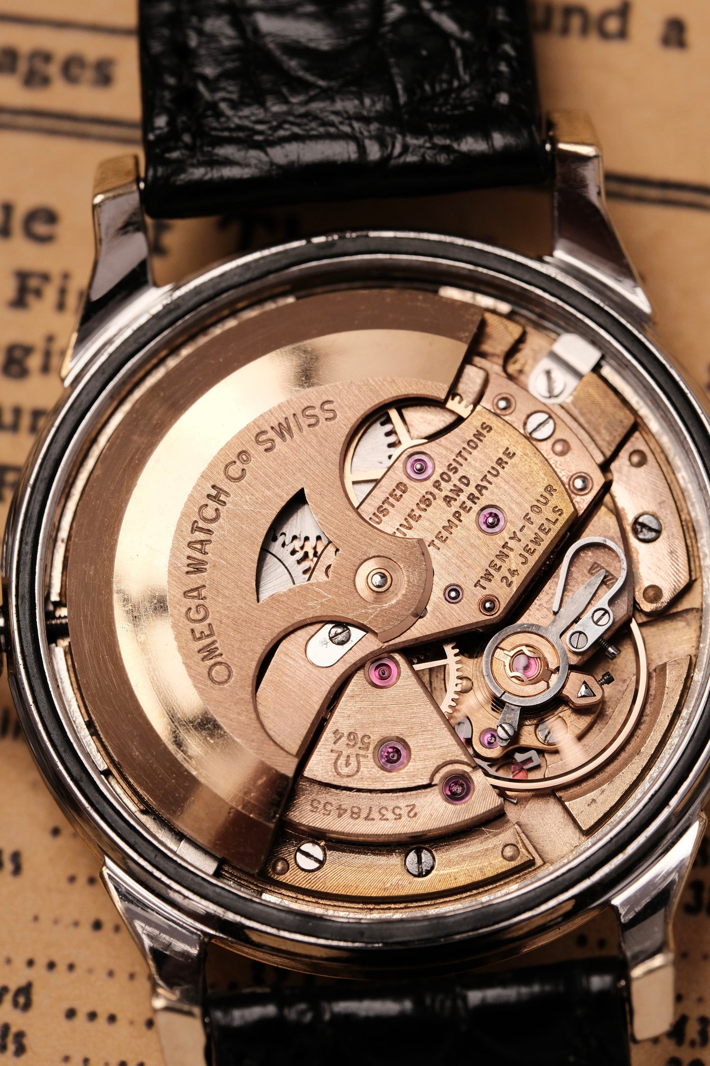 1967 OMEGA CONSTELLATION PIE PAN DOG LEG White Dial AUTOMATIC CHRONOMETER REF. 168.005