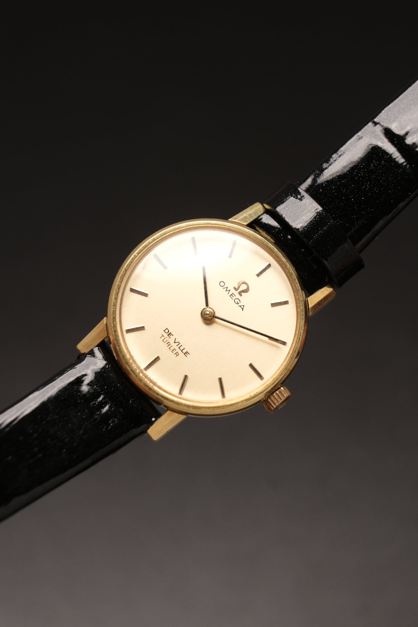 1970's Her Omega De Ville Turler  511.215 Cal. 625 Hand-Winding Vintage New Old Stock