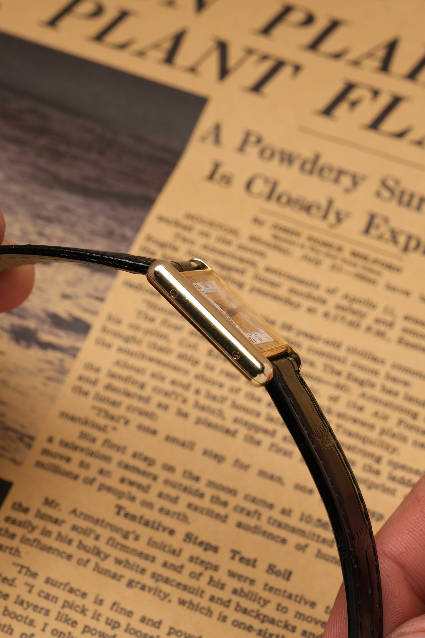 CARTIER MUST DE CARTIER TANK VERMEIL "TRINITY" DIAL REF. 681006