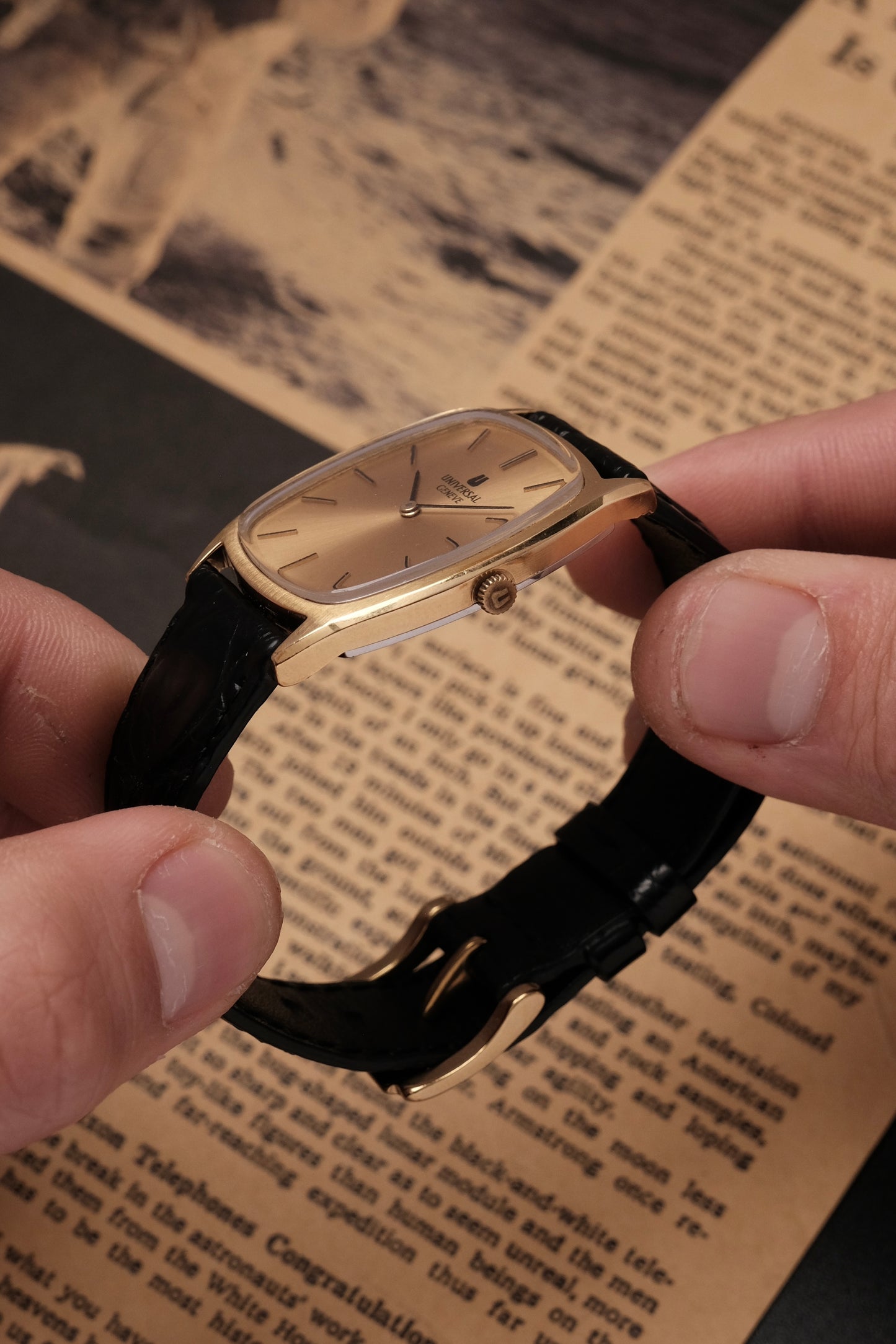 70s Manual Wind Universal GENÈVE GP Ellipse