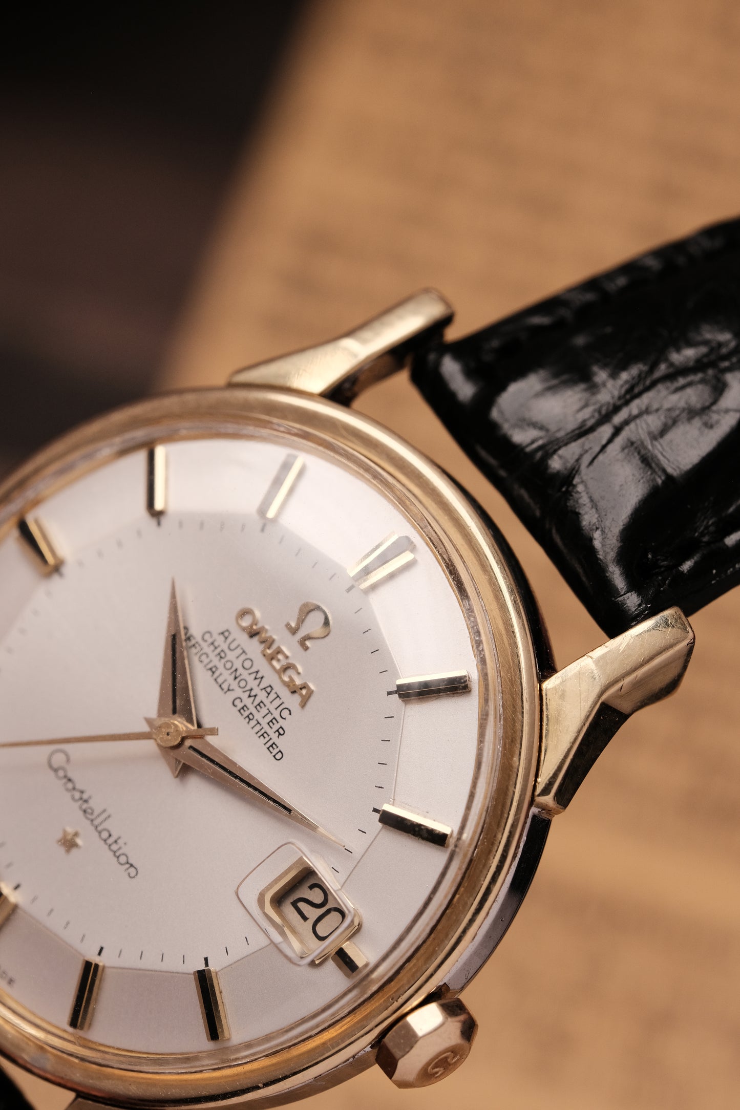 1967 OMEGA CONSTELLATION PIE PAN DOG LEG White Dial AUTOMATIC CHRONOMETER REF. 168.005