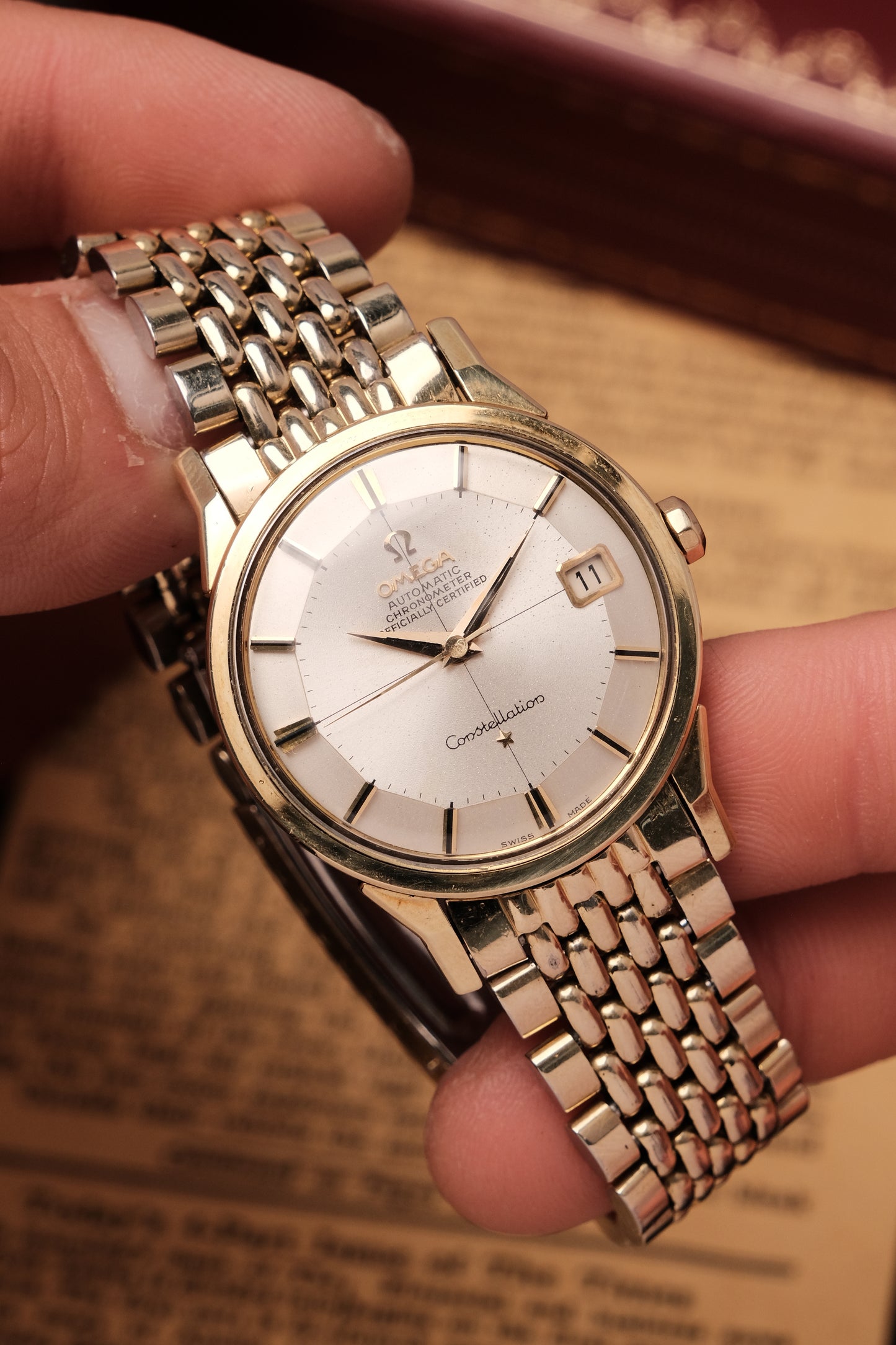 1966 OMEGA CONSTELLATION PIE PAN DOG LEG GOLD  CROSS HAIR DIAL AUTOMATIC CHRONOMETER REF. 14902-61 SC